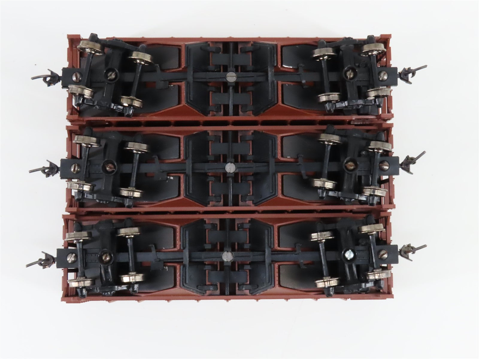 HO Scale Bev-Bel/Train Miniature 904 MEC Maine Central 2-Bay Hopper w/Load 3-Pk.