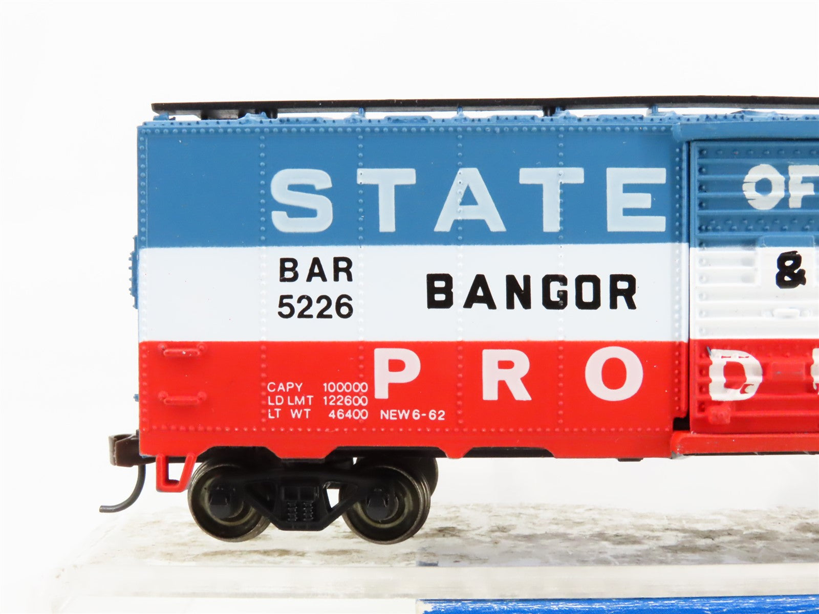 HO Scale Bachmann Silver Series 17038 BAR State Of Maine 40' Box Car #5226