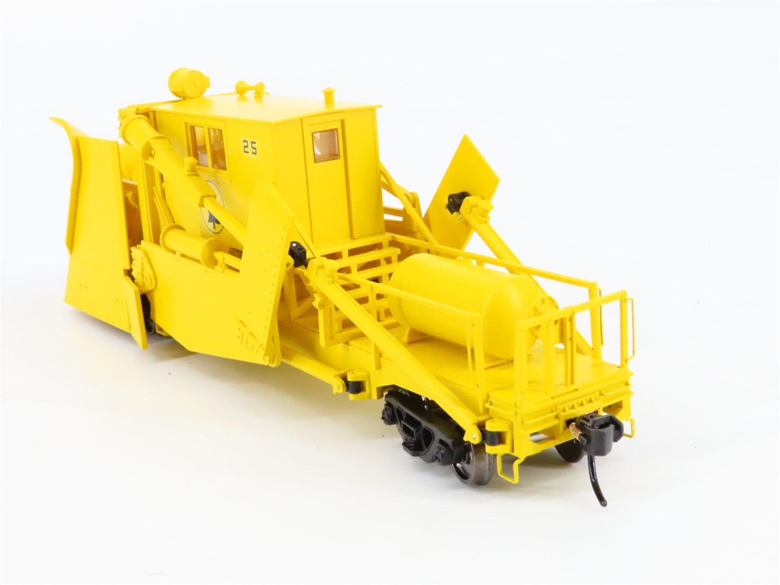 HO Scale Walthers Proto 920-110108 Unlettered, Painted (Yellow) Jordan Spreader