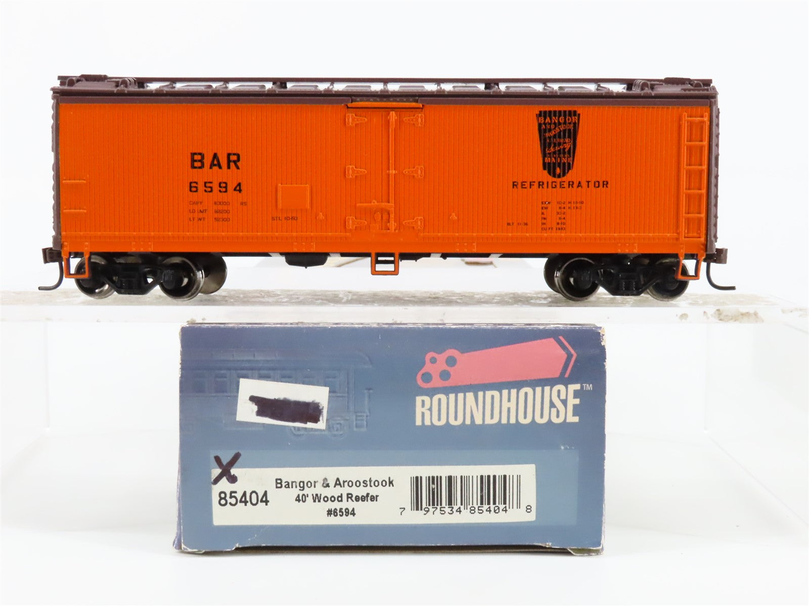 HO Scale Roundhouse 85404 BAR Bangor & Aroostook 40' Wood Reefer #6594