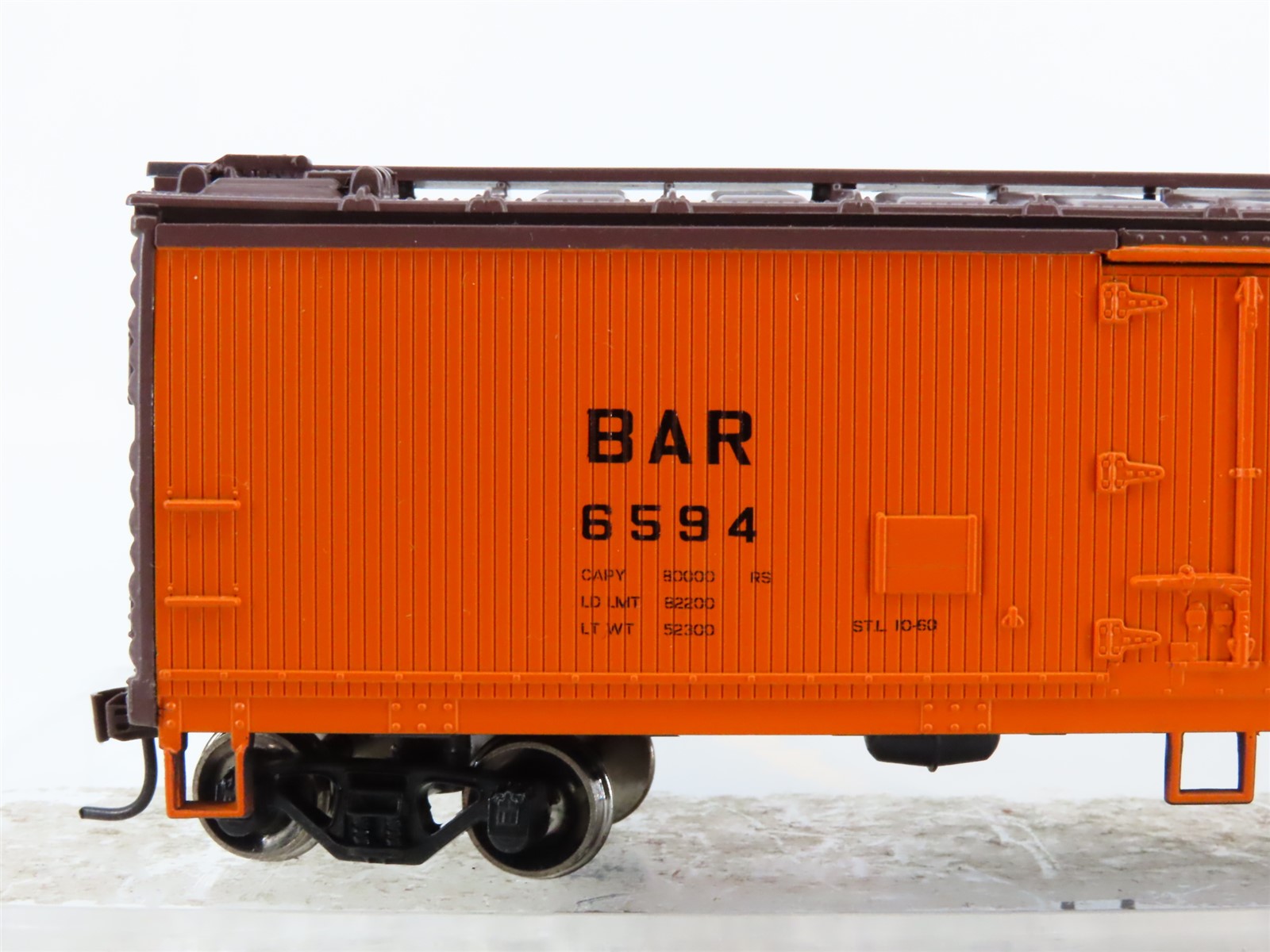HO Scale Roundhouse 85404 BAR Bangor & Aroostook 40' Wood Reefer #6594