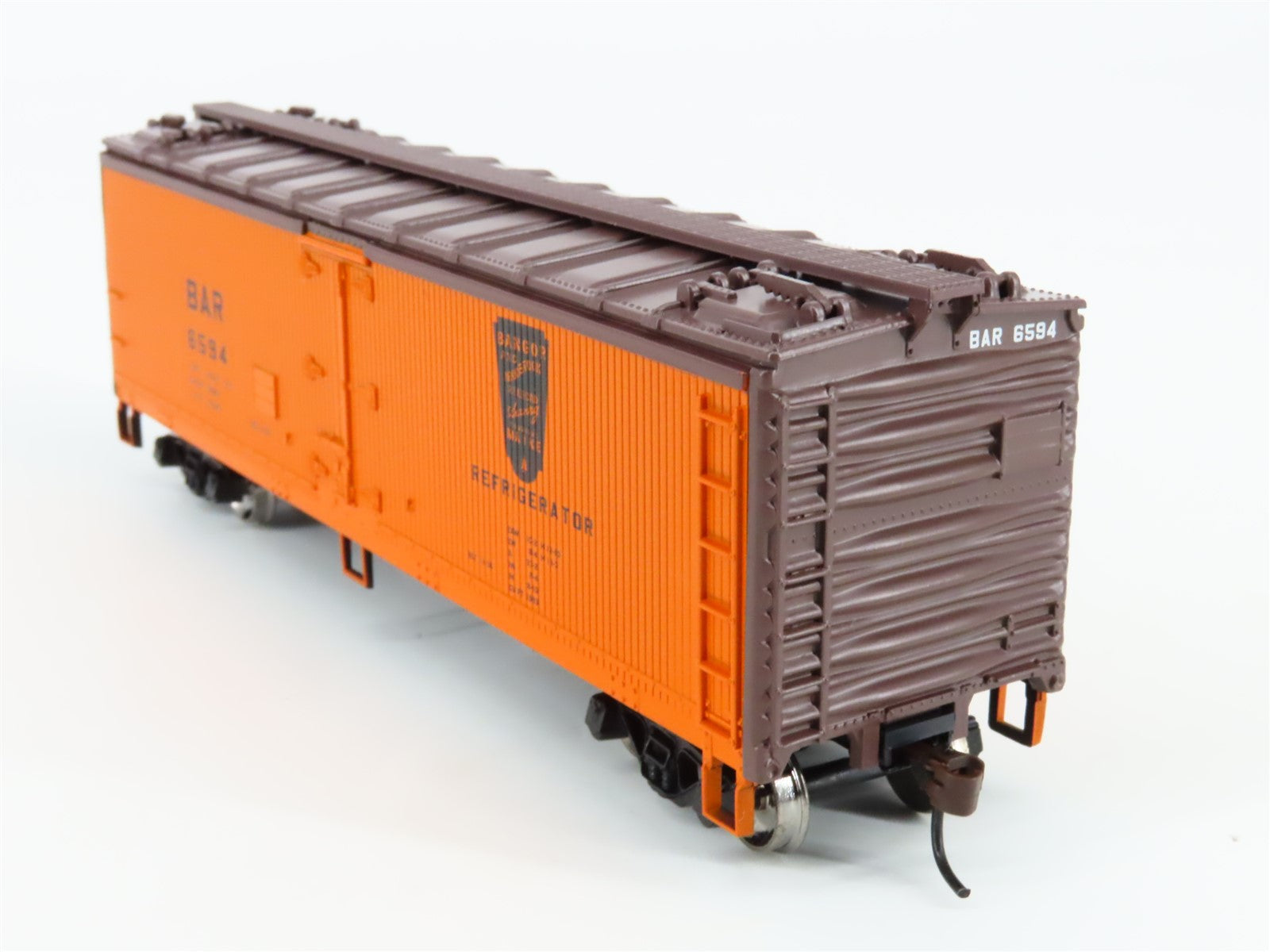 HO Scale Roundhouse 85404 BAR Bangor & Aroostook 40' Wood Reefer #6594