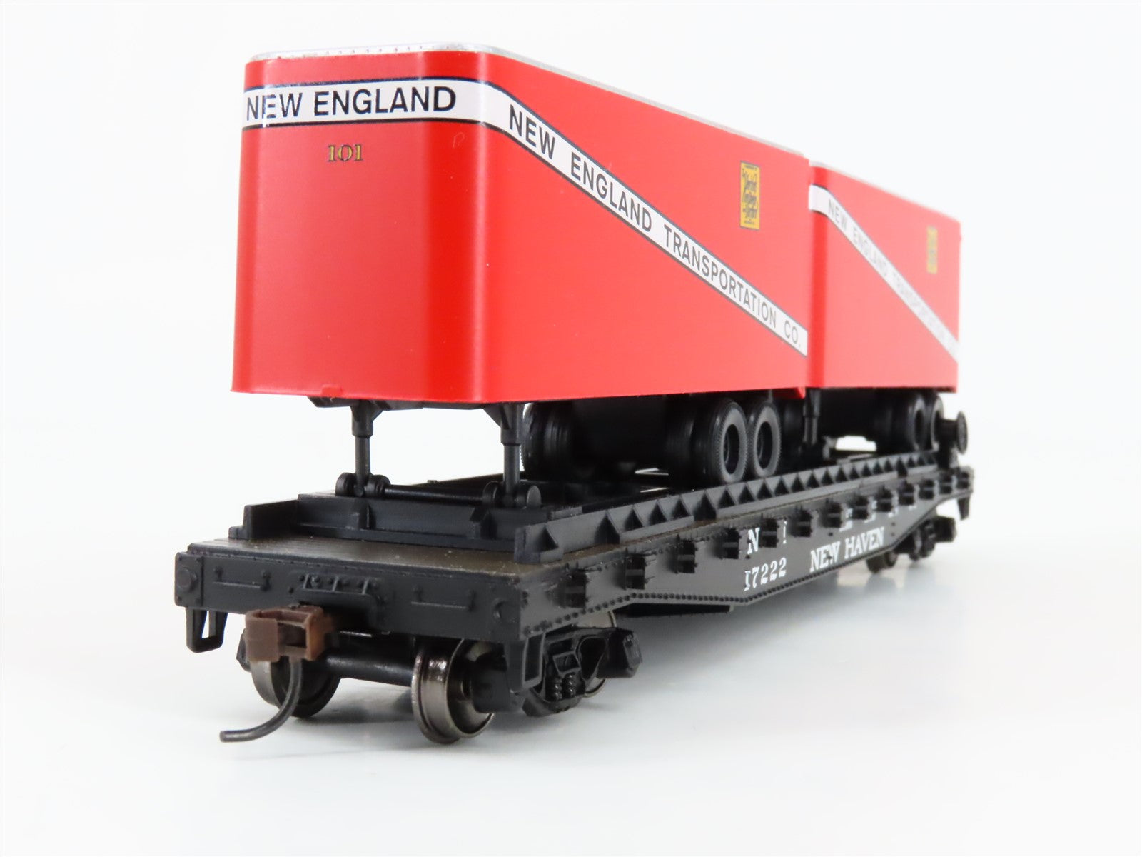 HO Scale Athearn 72368 NH New Haven 50' Flat Car #17222 w/ Two 25' Van Trailers