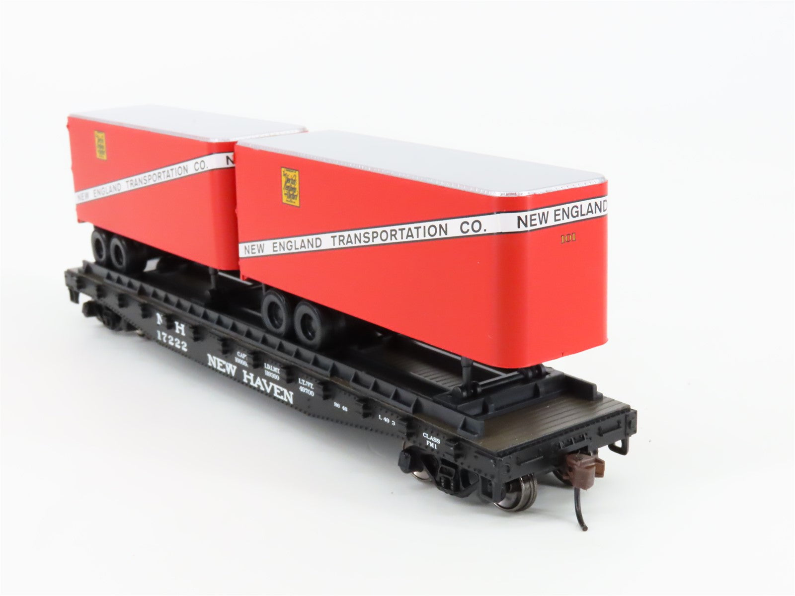 HO Scale Athearn 72368 NH New Haven 50' Flat Car #17222 w/ Two 25' Van Trailers