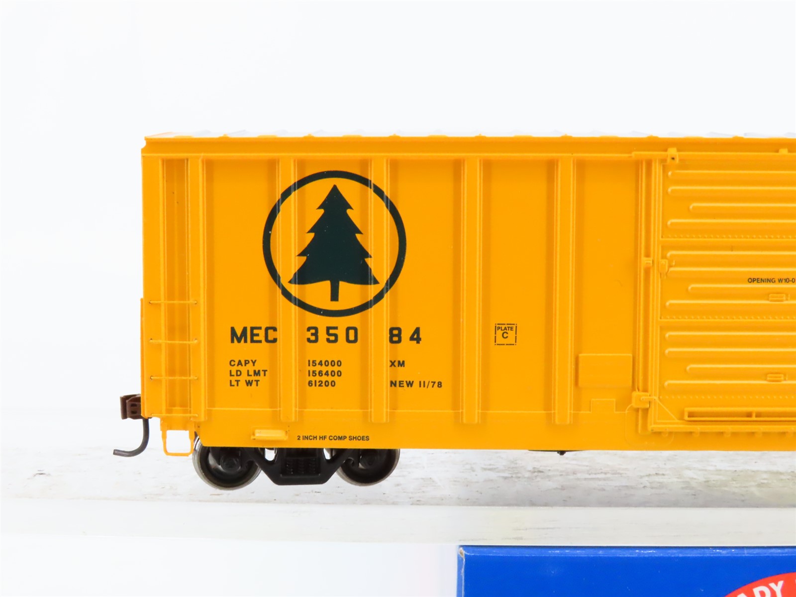 HO Scale Athearn 76327 MEC Maine Central Pine Tree Route 50' Box Car #35084