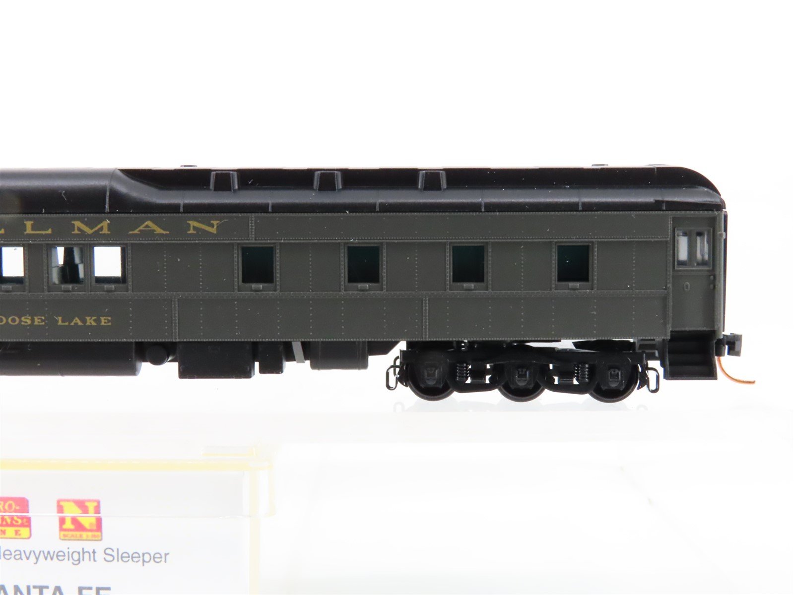 N Scale Micro-Trains MTL 14100040 ATSF Santa Fe Sleeper Passenger 