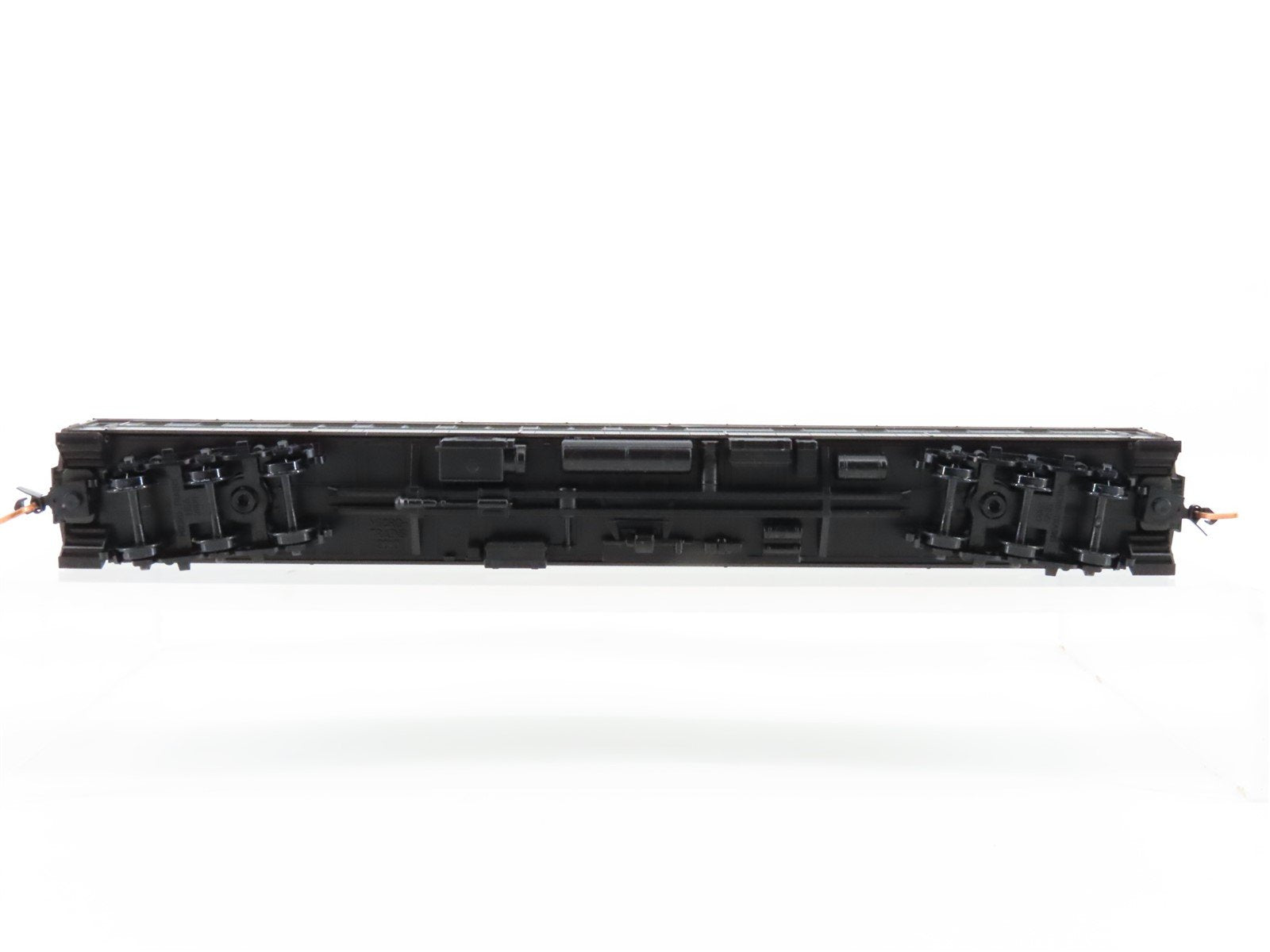 N Scale Micro-Trains MTL 14100040 ATSF Santa Fe Sleeper Passenger 