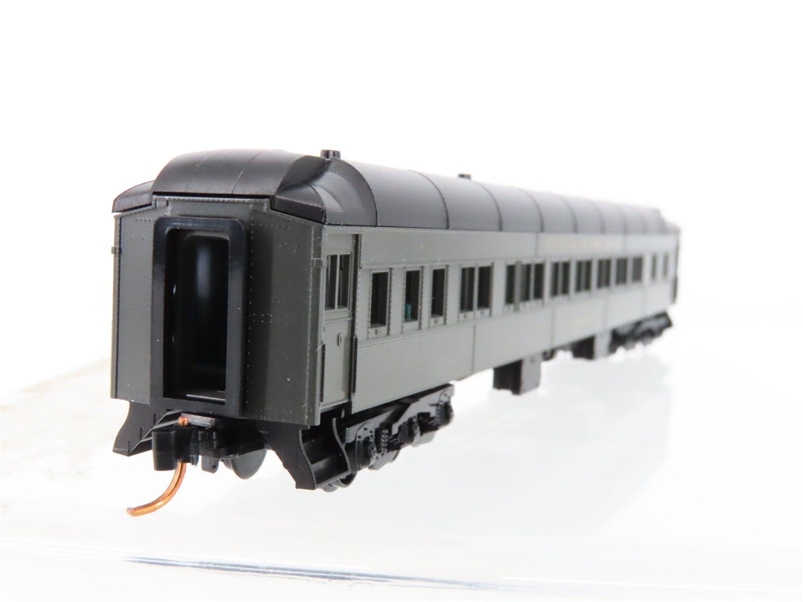 N Micro-Trains MTL 14200040 ATSF Santa Fe 83' 12-1 Sleeper Passenger 