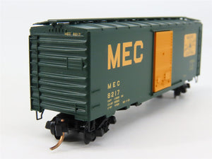 N Scale Micro-Trains 20220 MEC Maine Central 40' Box Car 8217 RTR