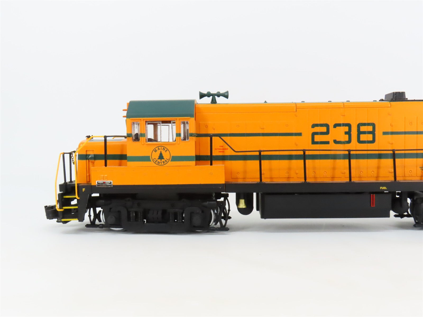 G Scale USA Trains MEC Maine Central U25B Diesel Locomotive #238 wSound