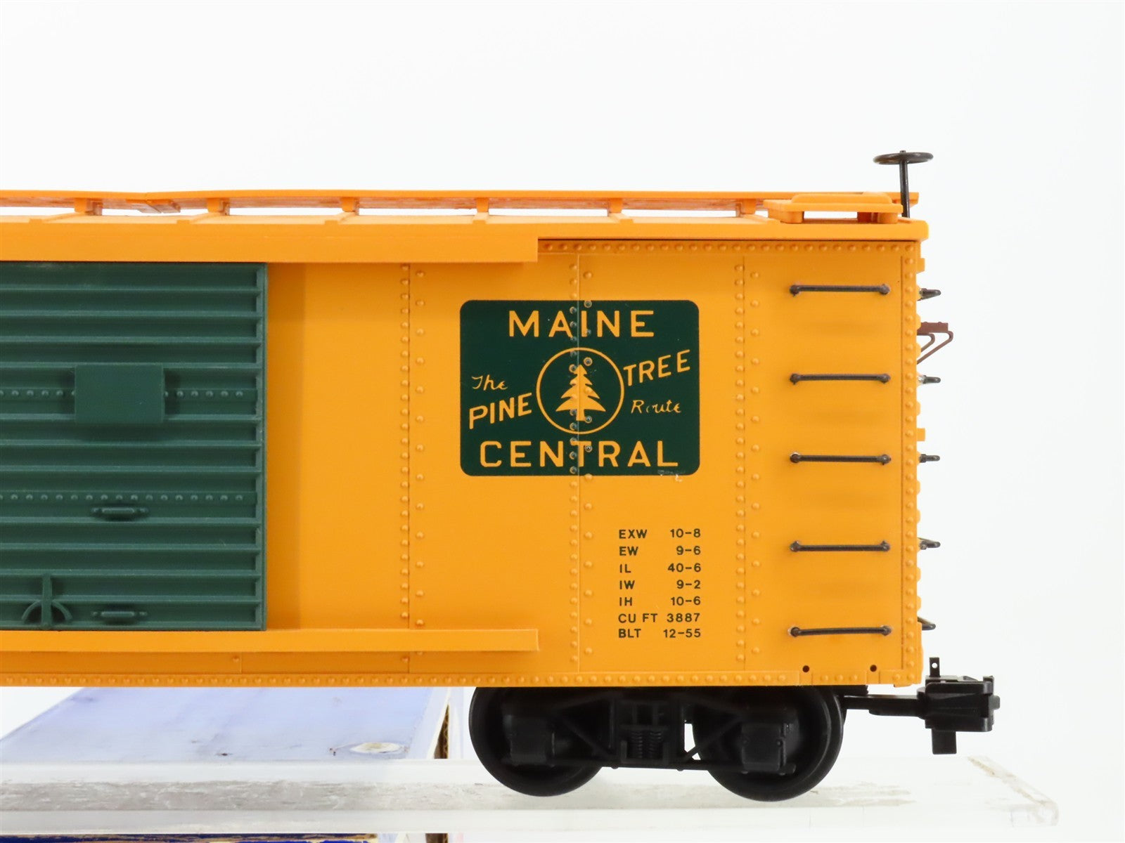 G Scale RO TRAINS MEC Maine Central Pine Tree Route 40' Box Car 8025 RTR