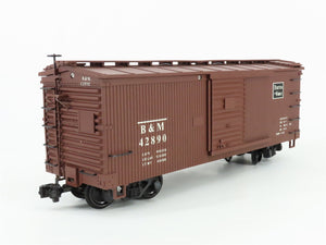 RO Trains 1962 B&M Boston & Maine 40' Box Car 42890 RTR
