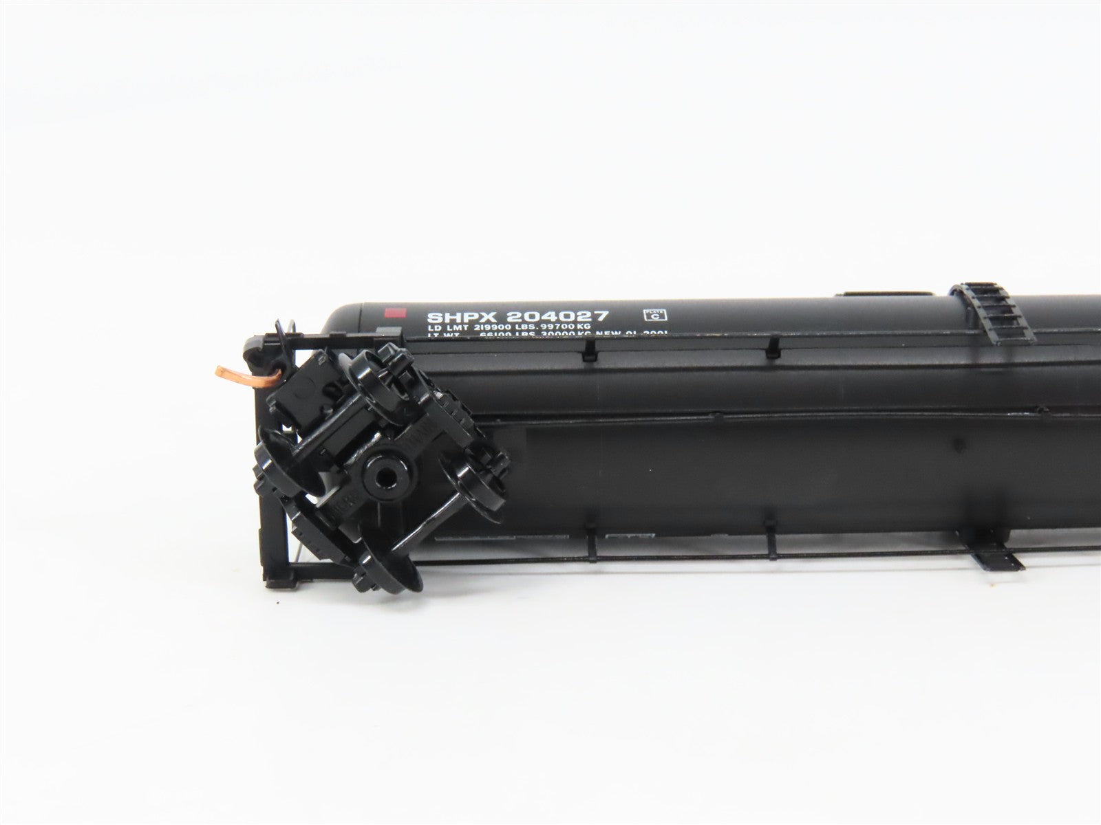 N Scale Micro-Trains 110030 SHPX MacIntyre Fuels, Inc. 56' Tank Car 204027 RTR