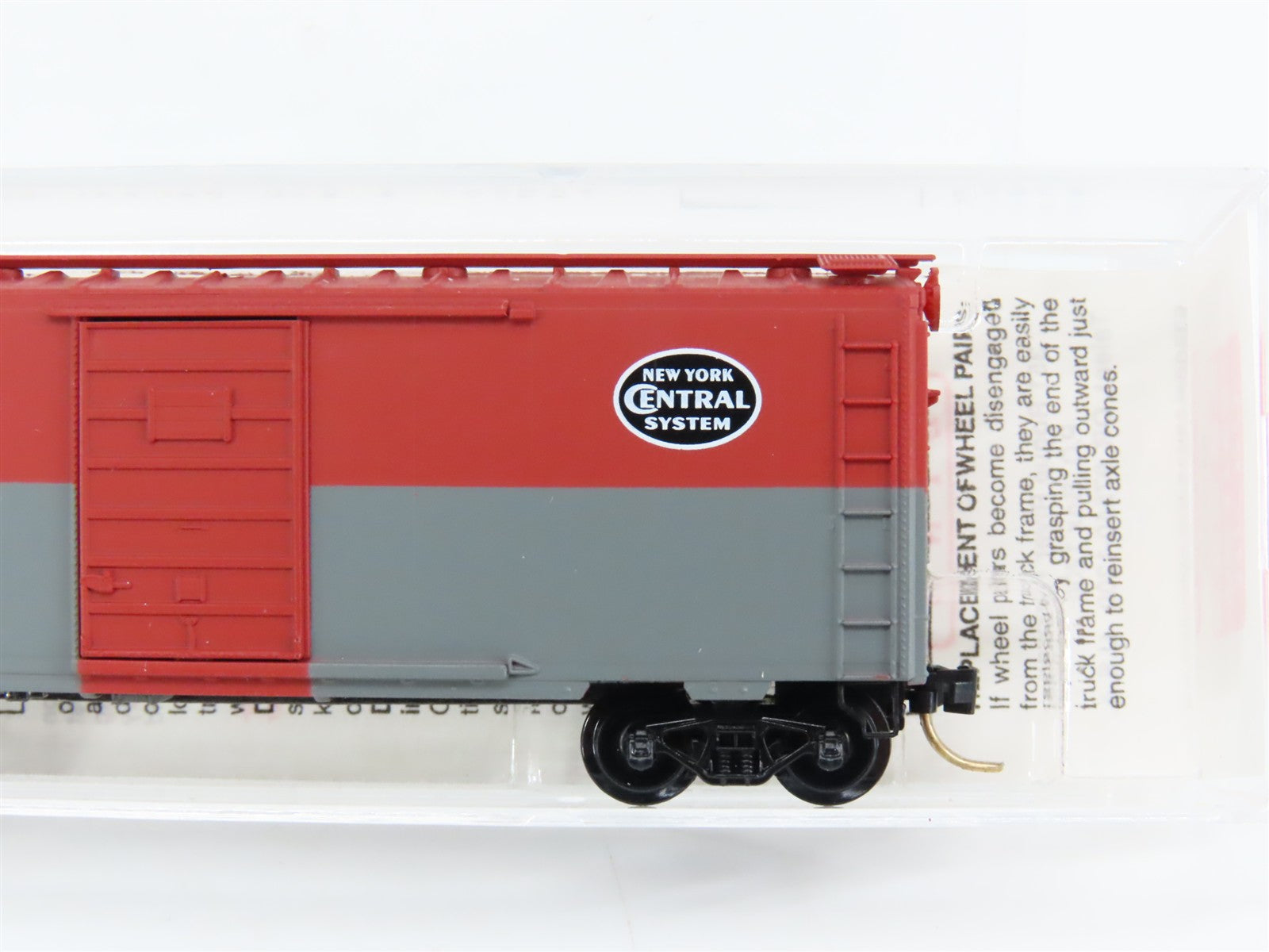N Scale Micro-Trains MTL 20240 NYC New York Central 40' Box Car 174717 RTR