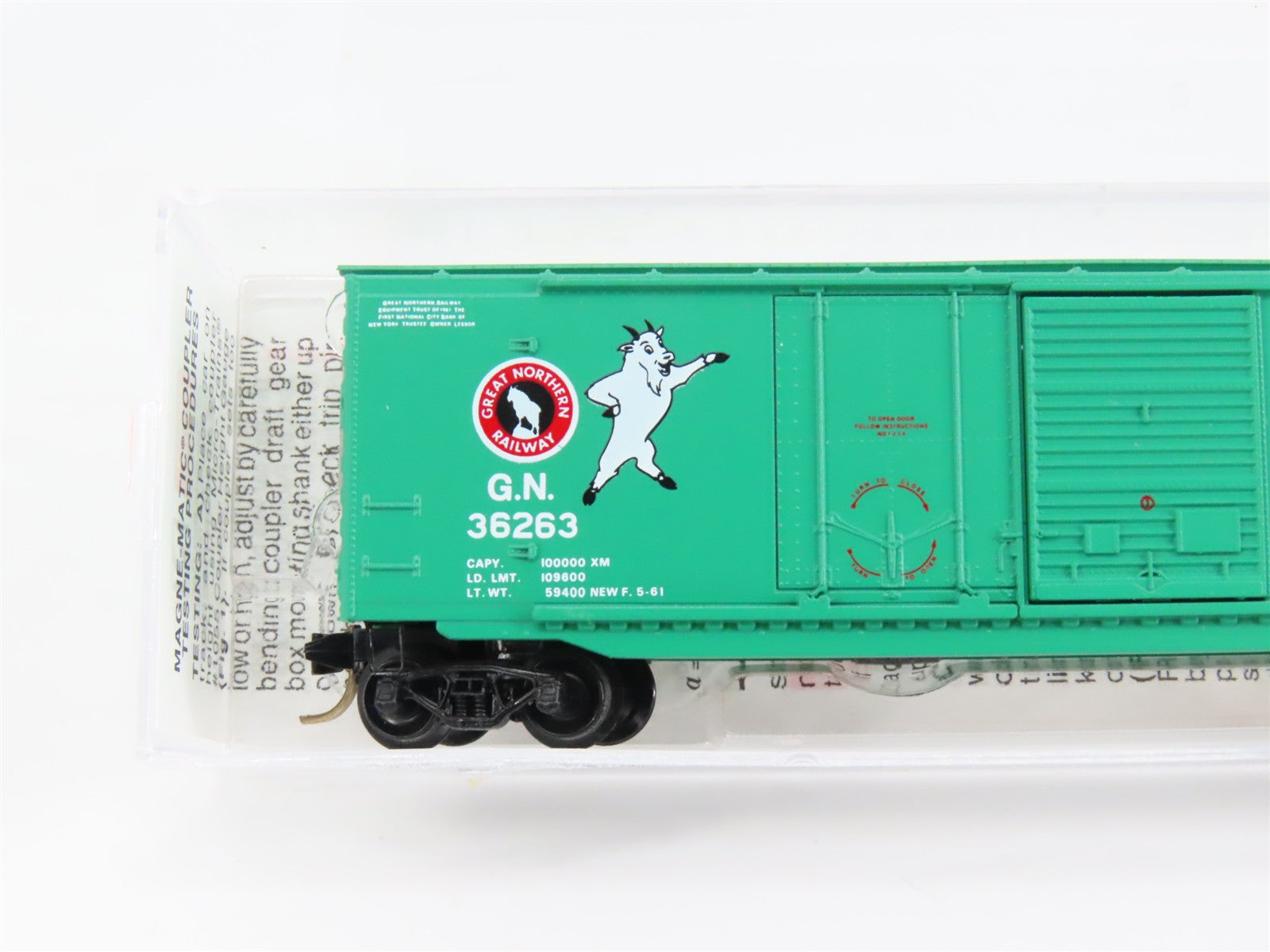 N Scale Micro-Trains MTL 27070 GN Great Northern 50' Box Car 36263 RTR