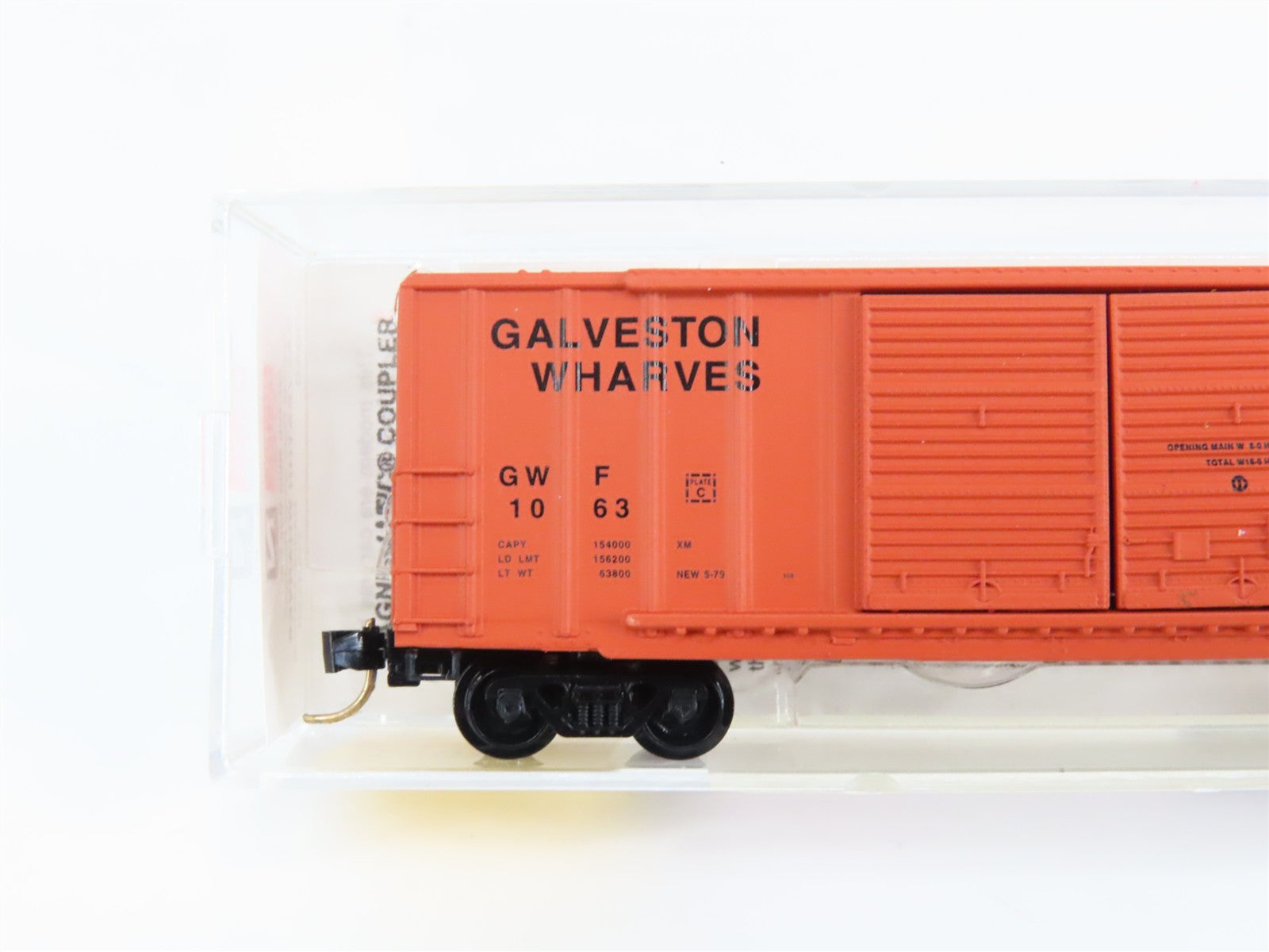 N Scale Micro-Trains MTL 30040 GWF Galveston Wharves 50' Box Car 1063 RTR