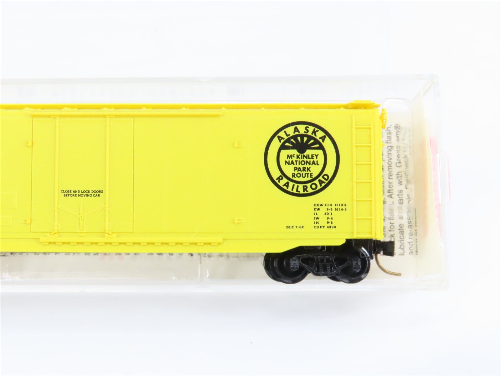 N Scale Micro-Trains MTL 32100 ARR Alaska Railroad 50' Plug Door Box Car RTR