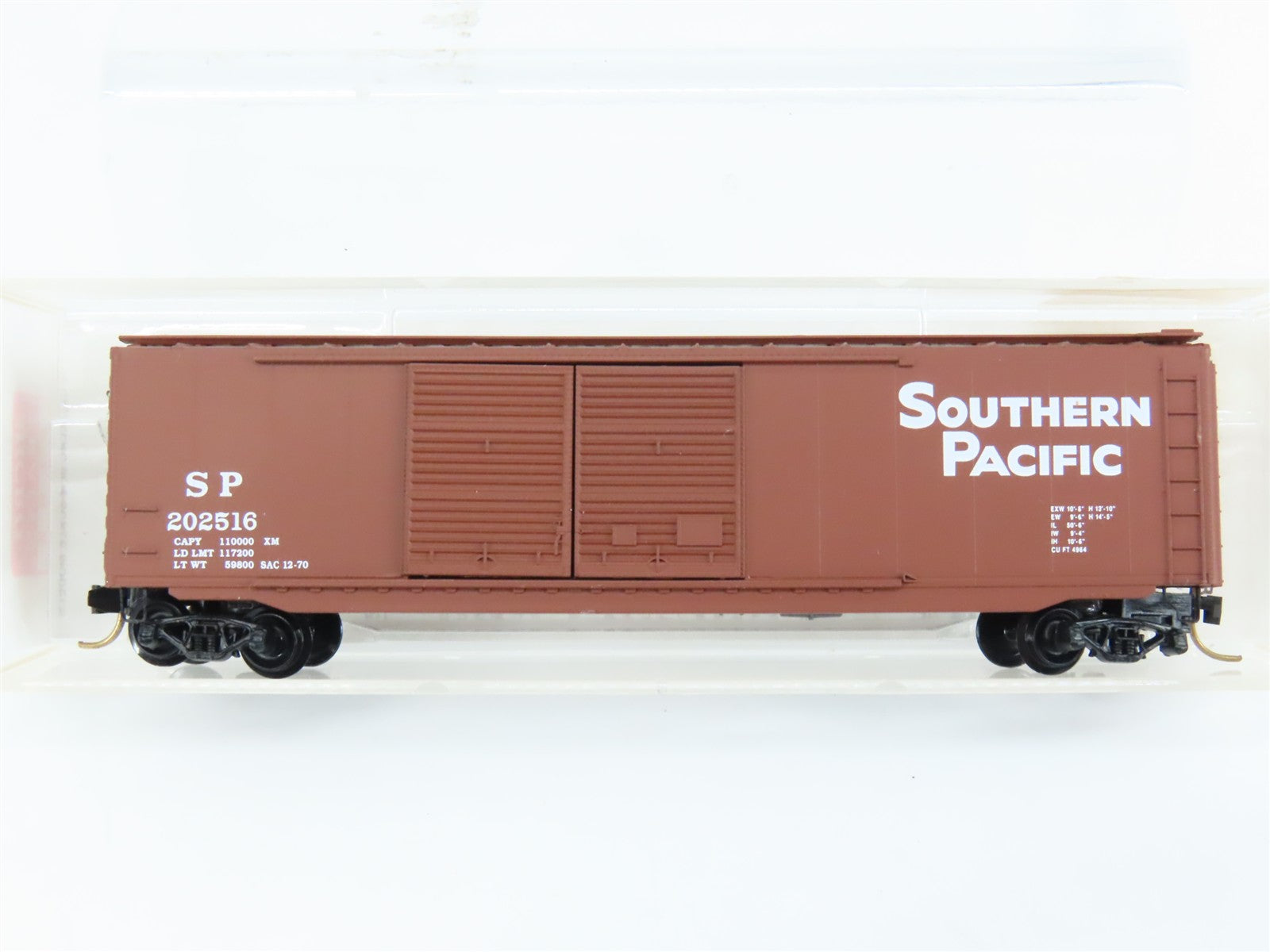 N Scale Micro-Trains MTL 32160 SP Southern Pacific 50' Plug Door Box Car RTR