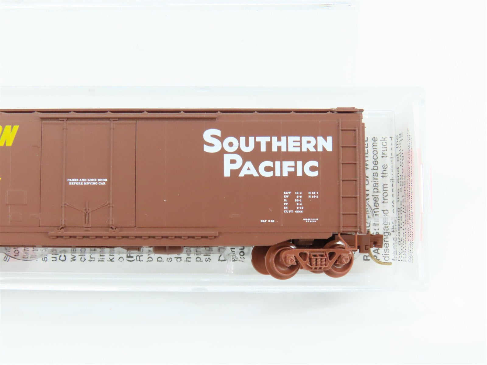 N Scale Micro-Trains MTL 32380 SP Southern Pacific 50' Plug Door Box Car RTR