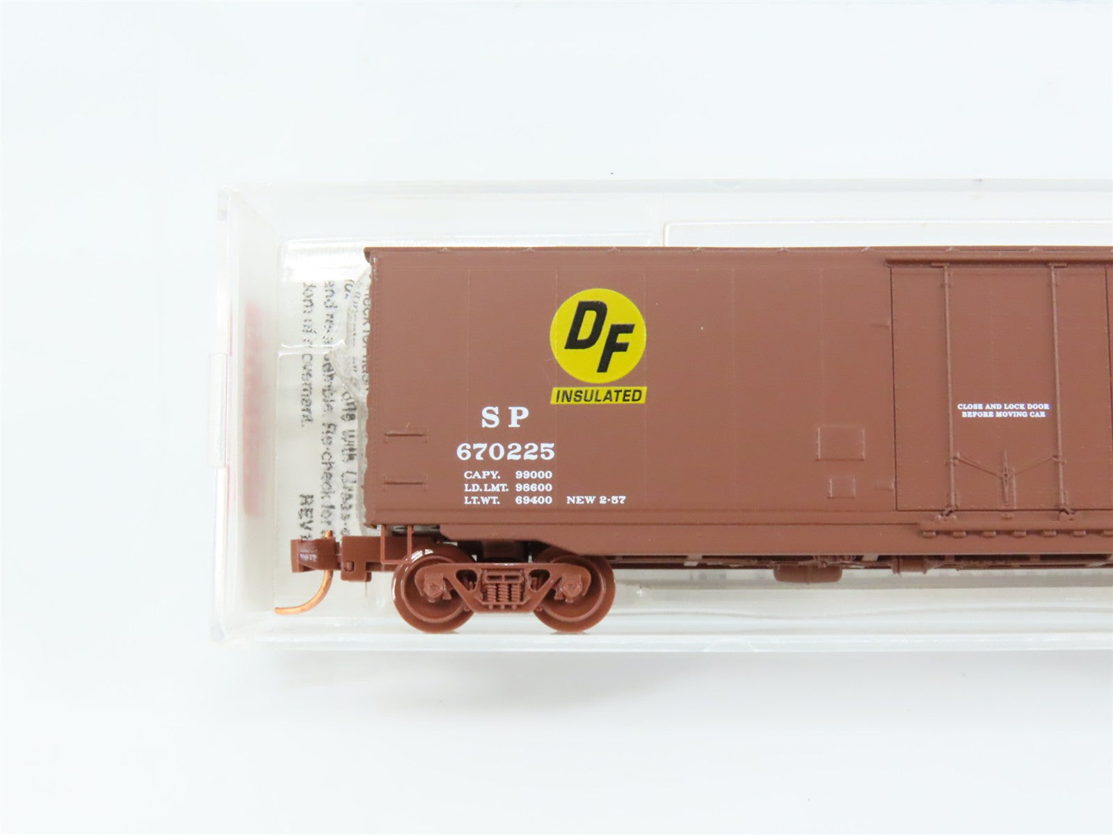 N Scale Micro-Trains MTL 34050 SP Southern Pacific 50' Box Car 670225 RTR