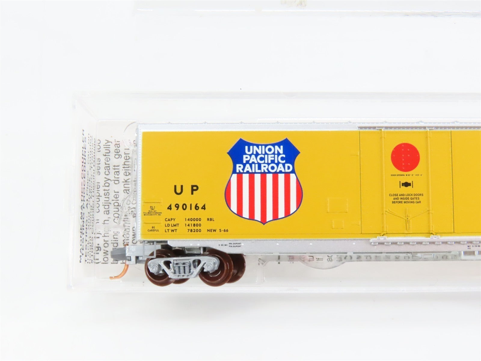 N Scale Micro-Trains MTL UP Union Pacific 50' Plug Door Box Car #490164