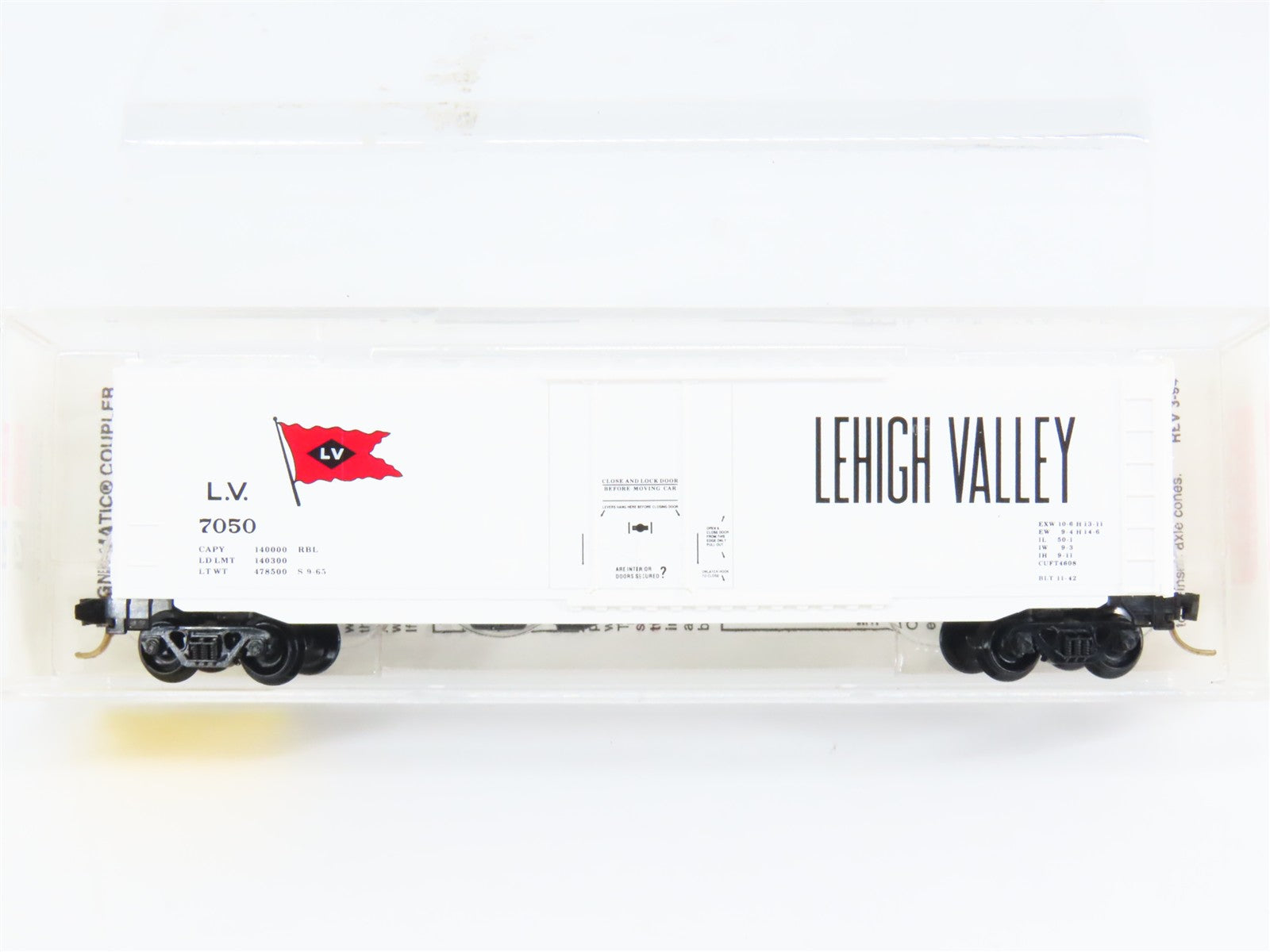 N Scale Micro-Trains MTL 38210 L.V. Lehigh Valley 50' Box Car 7050 RTR