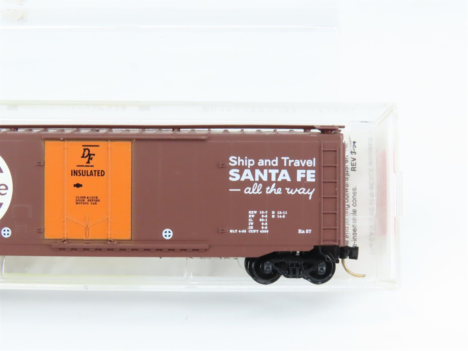 N Scale Micro-Trains MTL 32050/1 SFRB Santa Fe 50' Plug Door Box Car 6153 RTR
