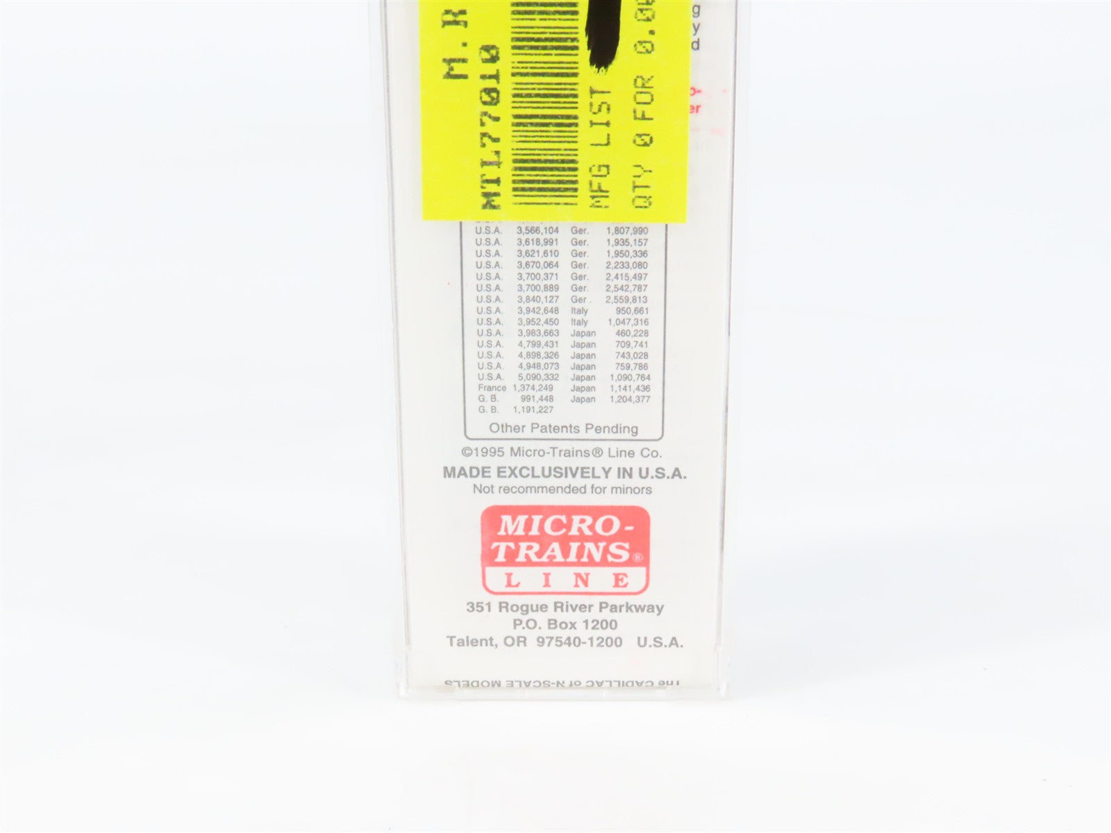 N Scale Micro-Trains MTL 77010 NP Northern Pacific 51' Reefer 31555 RTR