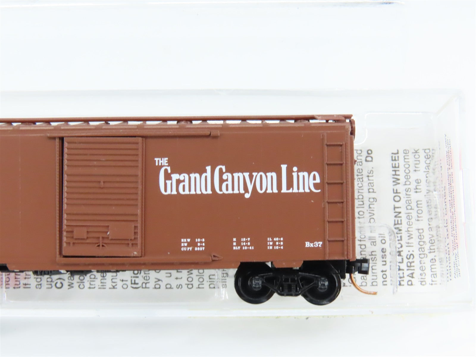 N Scale Micro-Trains MTL 20060 ATSF Santa Fe Grand Canyon 40' Box Car 143582 RTR