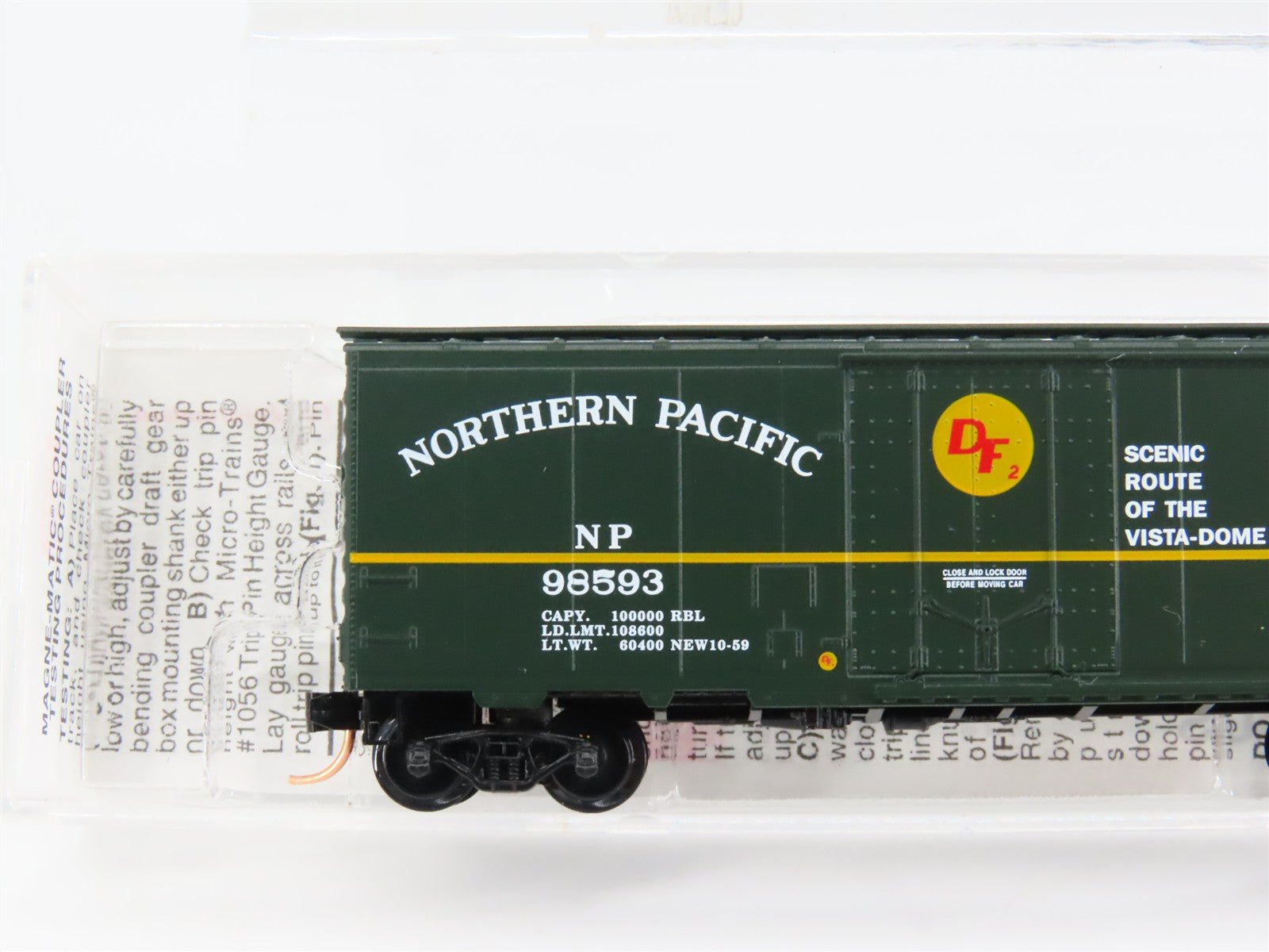 N Scale Micro-Trains MTL 21210 NP Northern Pacific 40' Plug Door Box Car RTR