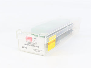 N Scale Micro-Trains MTL 22090 NP Northern Pacific 40' Box Car 8130 RTR