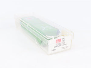 N Scale Micro-Trains MTL 22090 NP Northern Pacific 40' Box Car 8130 RTR