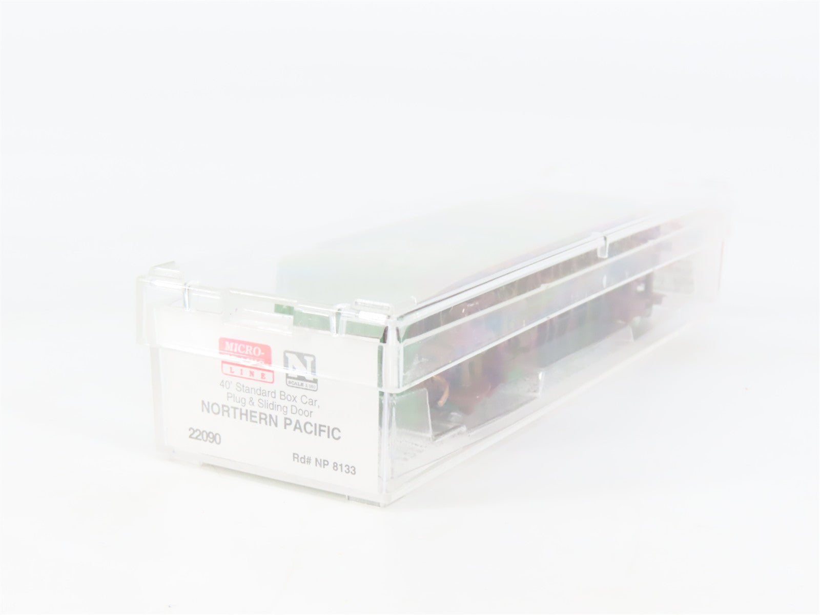 N Scale Micro-Trains MTL 22090 NP Northern Pacific 40' Box Car 8133 RTR