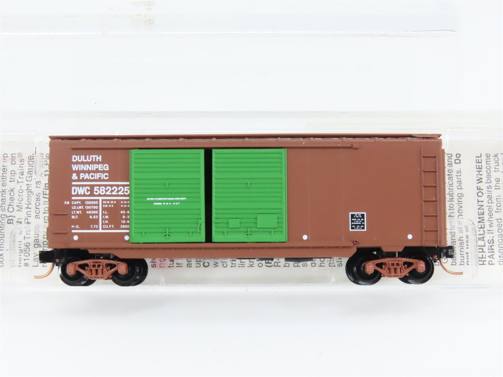 N Scale Micro-Trains MTL 23260 DWC Duluth, Winnipeg & Pacific 40' Box Car RTR