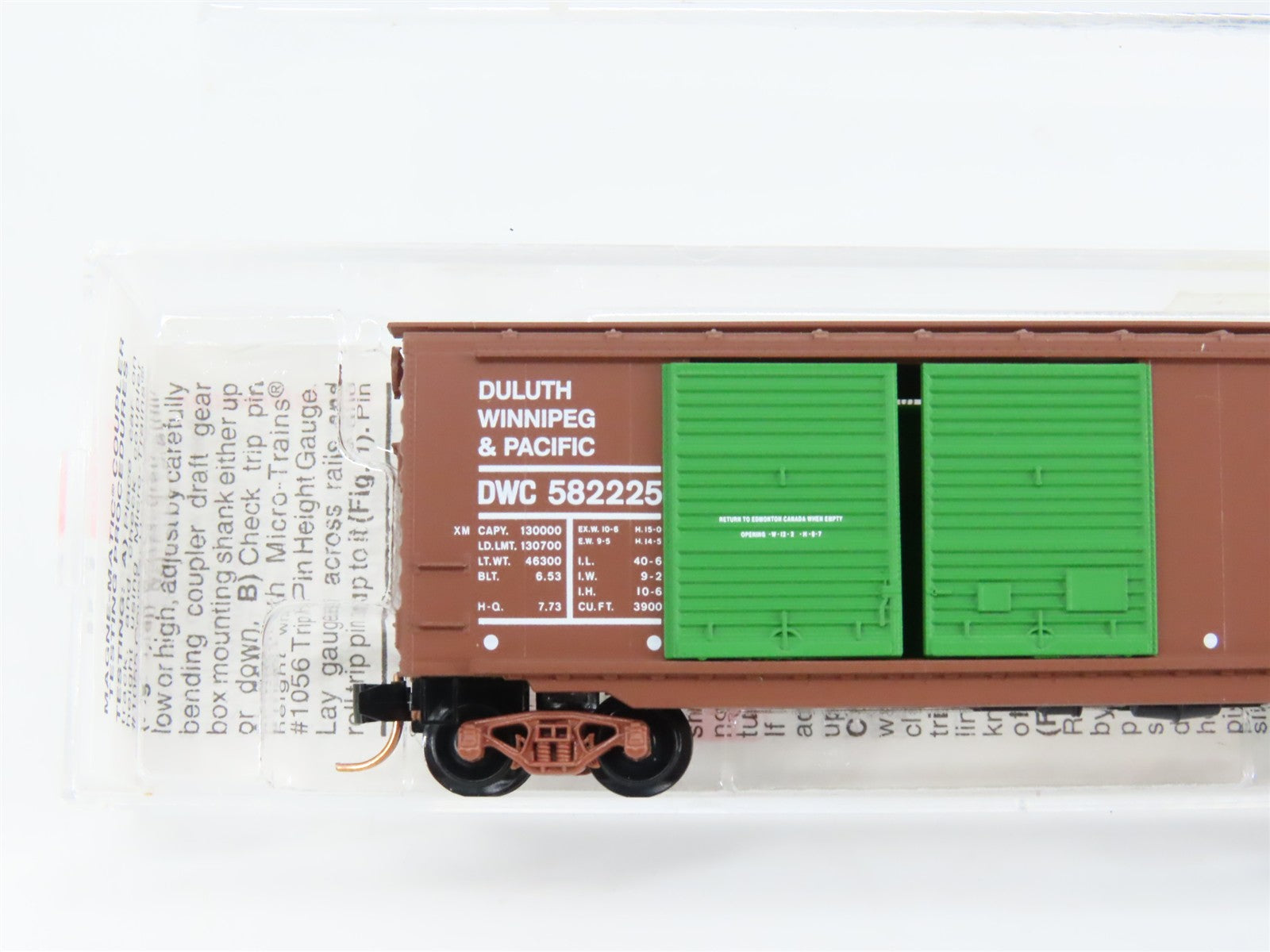 N Scale Micro-Trains MTL 23260 DWC Duluth, Winnipeg & Pacific 40' Box Car RTR