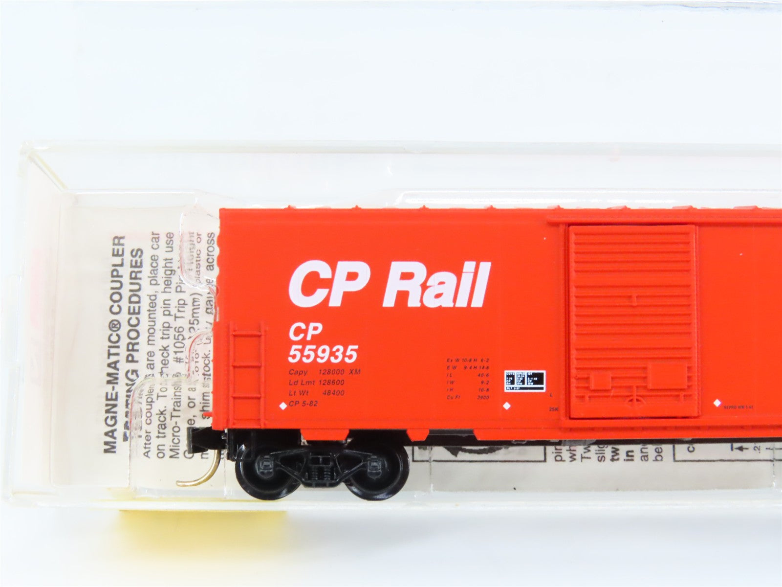 N Scale Micro-Trains MTL 24260 CP Canadian Pacific 40' Box Car 55935 RTR