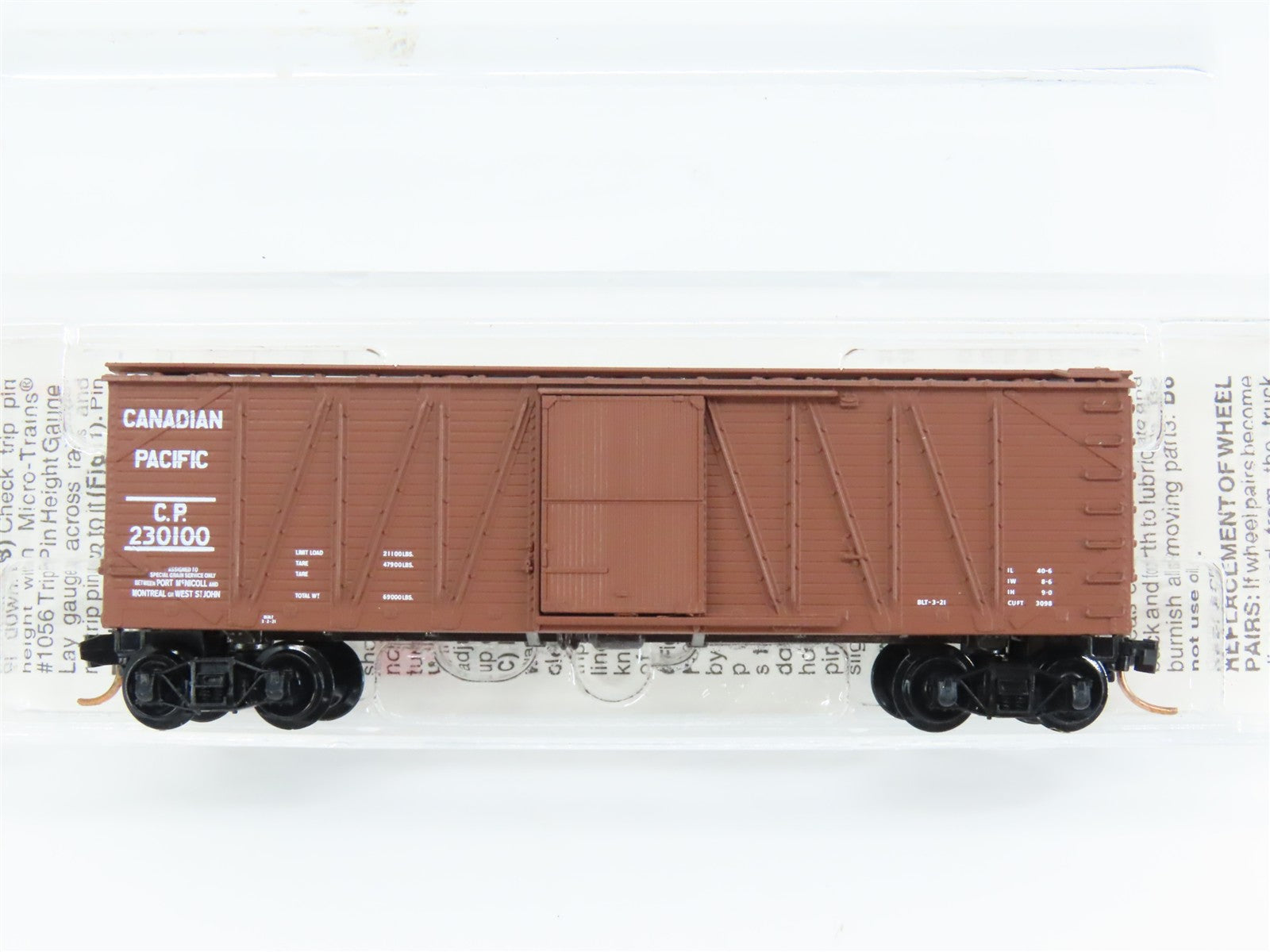 N Scale Micro-Trains MTL 28120 Canadian Pacific 40' Outside-Braced Box Car RTR