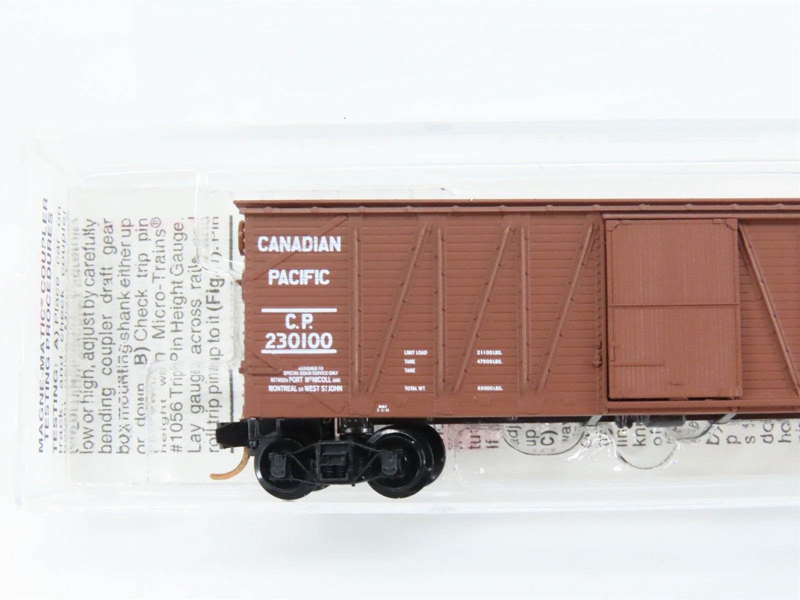 N Scale Micro-Trains MTL 28120 Canadian Pacific 40' Outside-Braced Box Car RTR