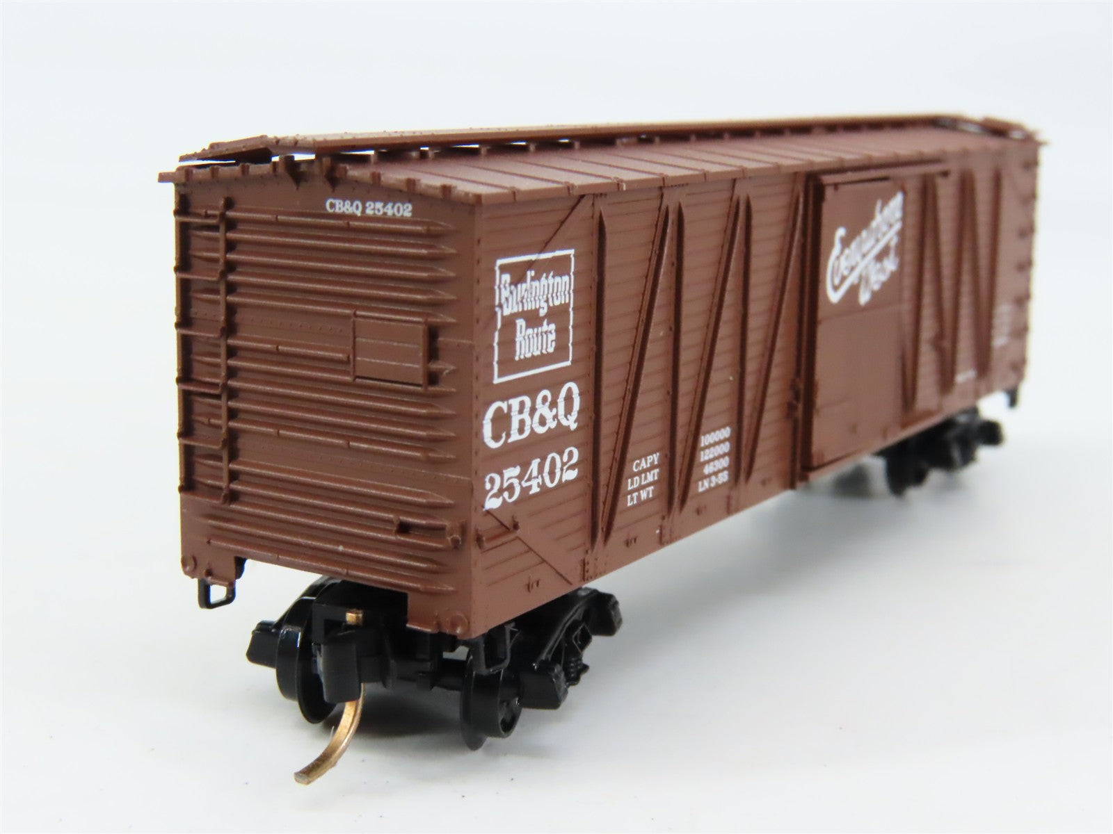 N Scale Micro-Trains MTL 28150 CB&Q Chicago, Burlington & Quincy 40' Box Car RTR