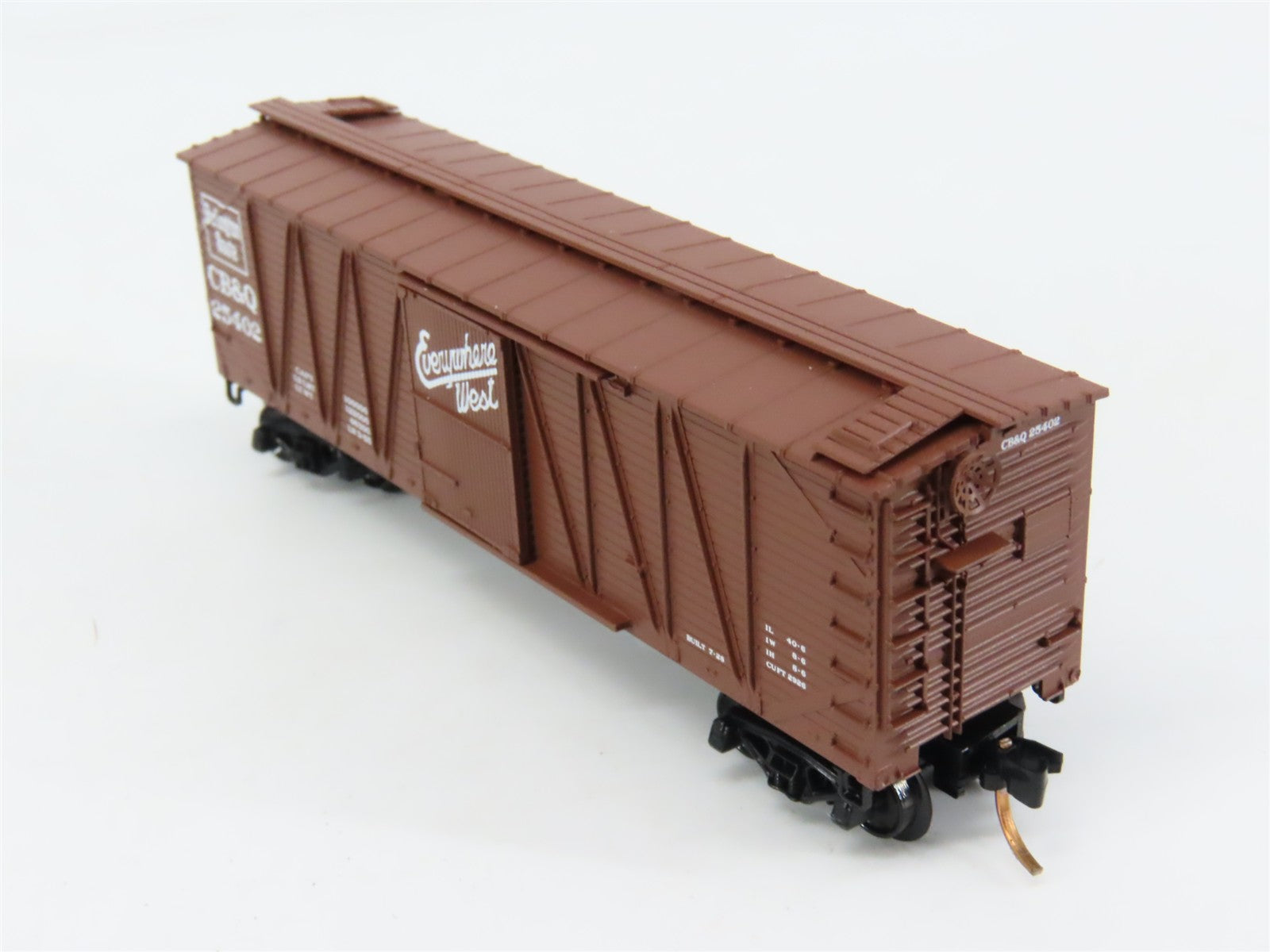 N Scale Micro-Trains MTL 28150 CB&Q Chicago, Burlington & Quincy 40' Box Car RTR
