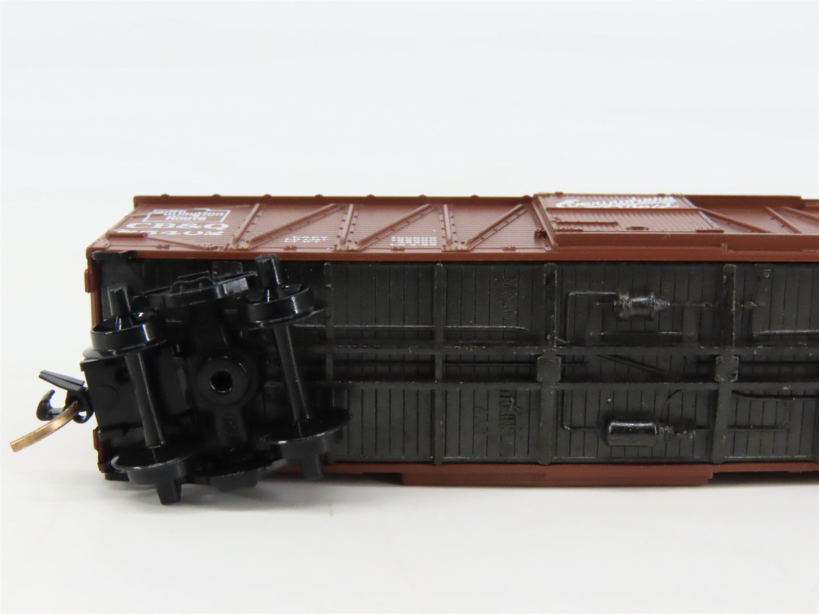 N Scale Micro-Trains MTL 28150 CB&Q Chicago, Burlington & Quincy 40' Box Car RTR