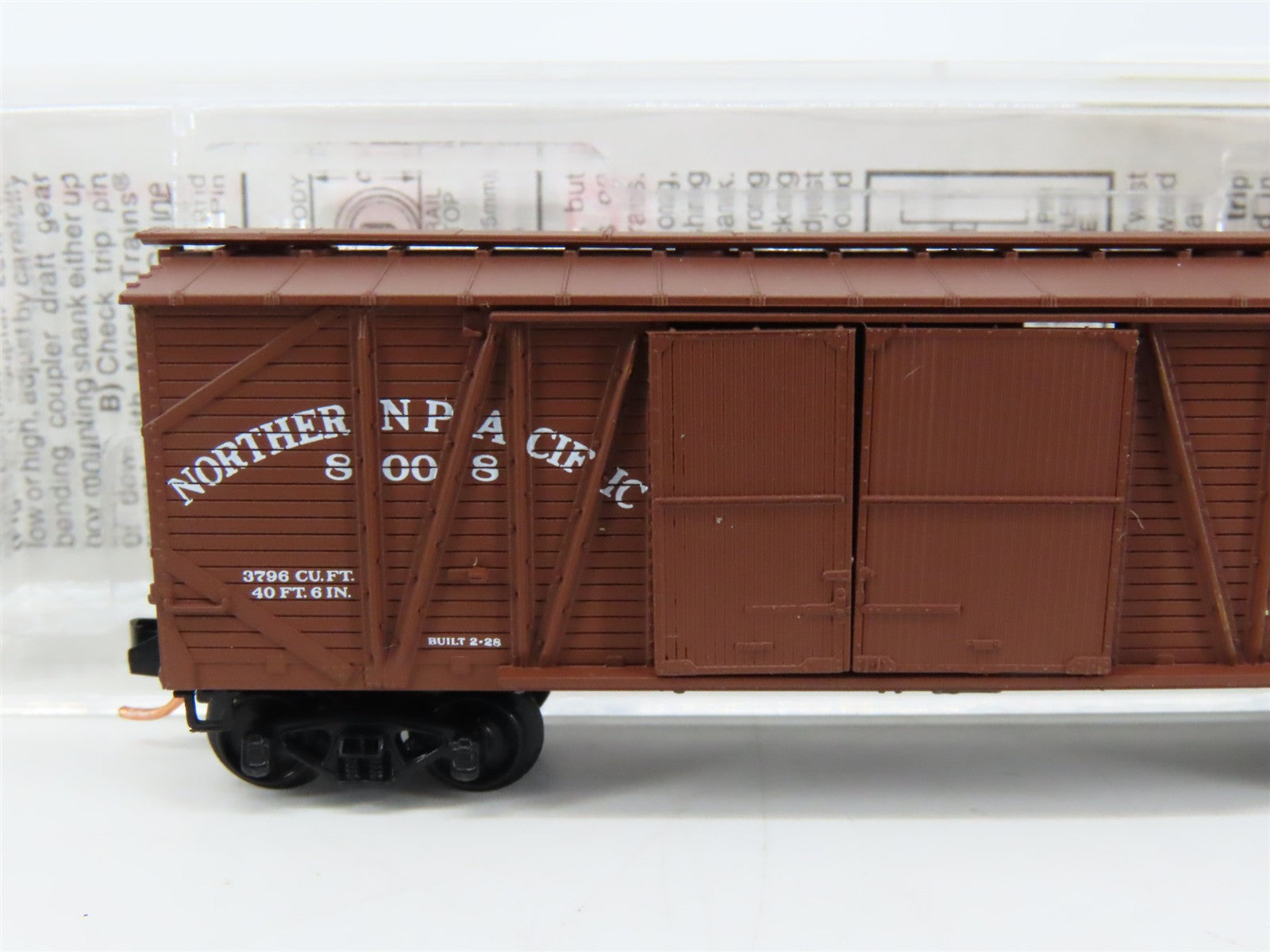 N Scale Micro-Trains MTL 29030 Northern Pacific 40' Outside-Braced Box Car RTR