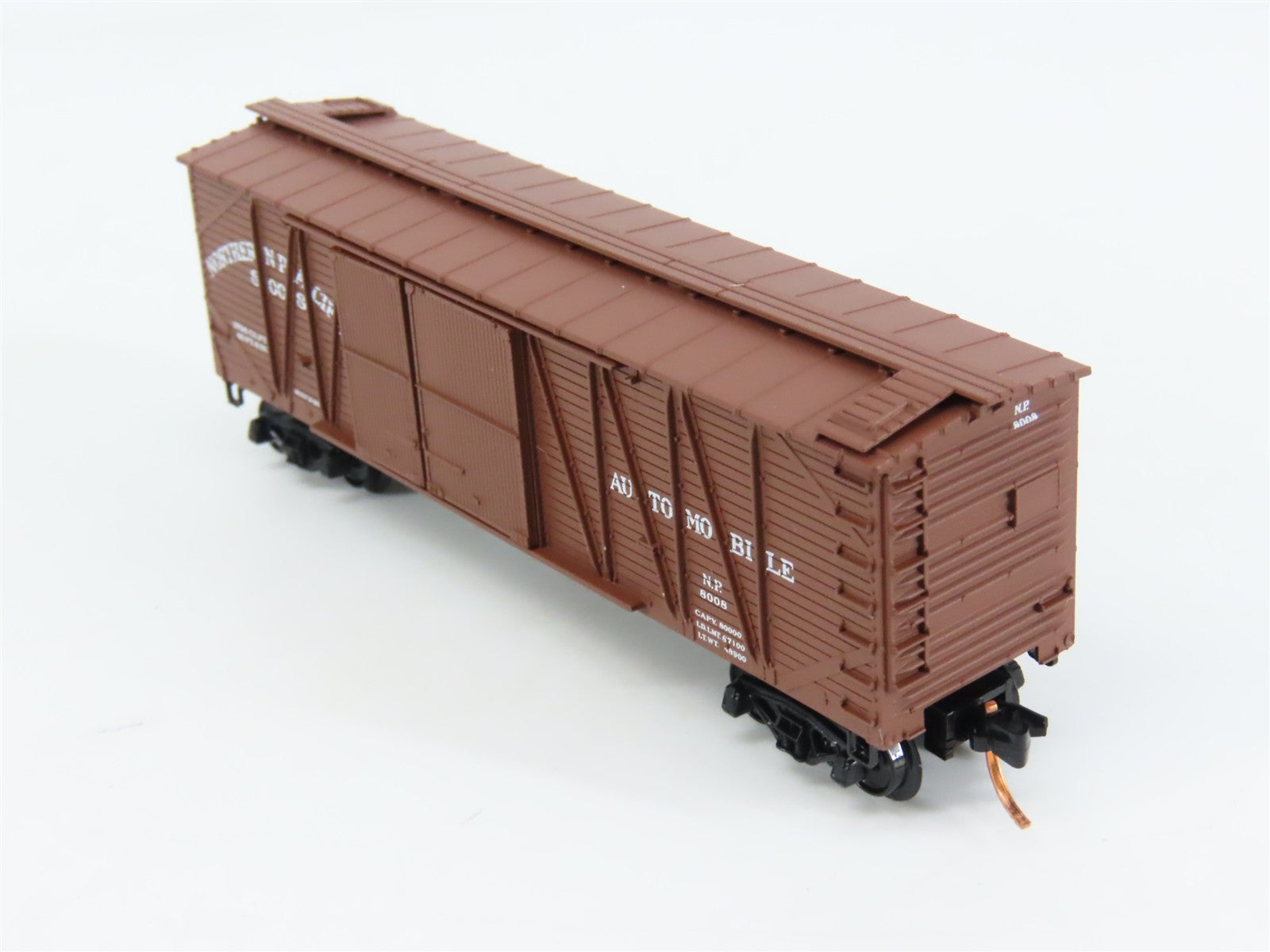 N Scale Micro-Trains MTL 29030 Northern Pacific 40' Outside-Braced Box Car RTR