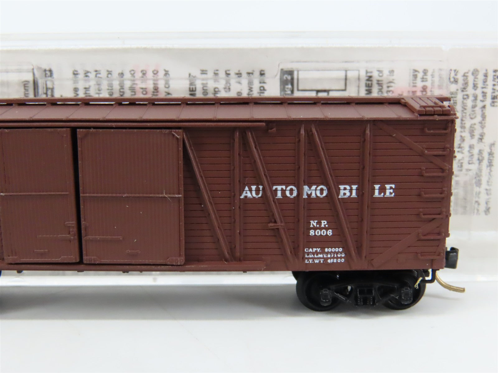 N Scale Micro-Trains MTL 29030 Northern Pacific 40' Outside-Braced Box Car RTR