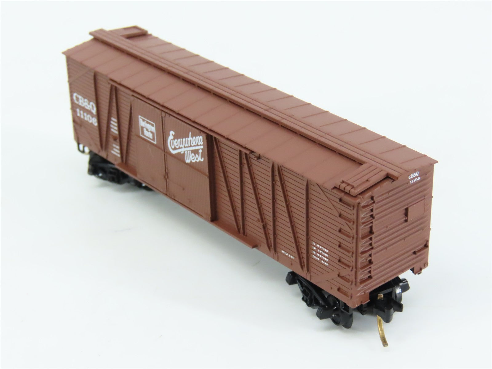 N Scale Micro-Trains MTL 29060 Chicago, Burlington & Quincy 40' Box Car RTR
