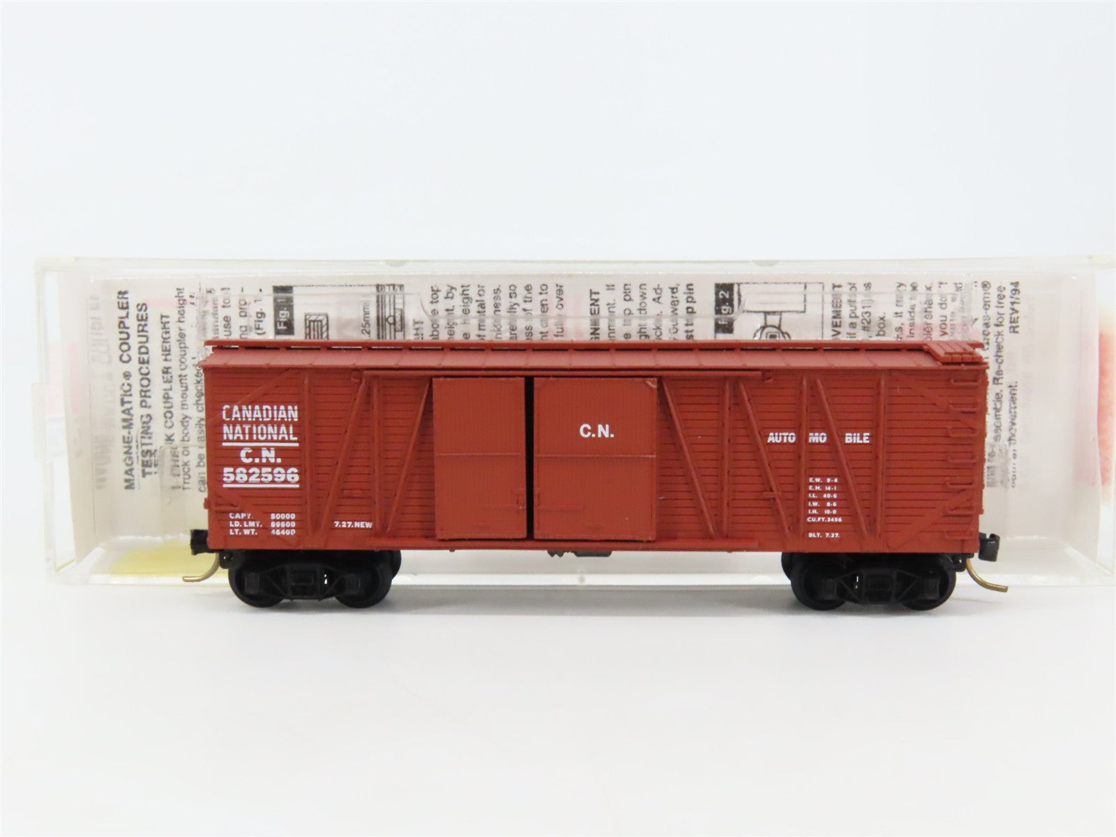 N Scale Micro-Trains MTL 29070 Canadian National 40' Outside Braced Box Car RTR