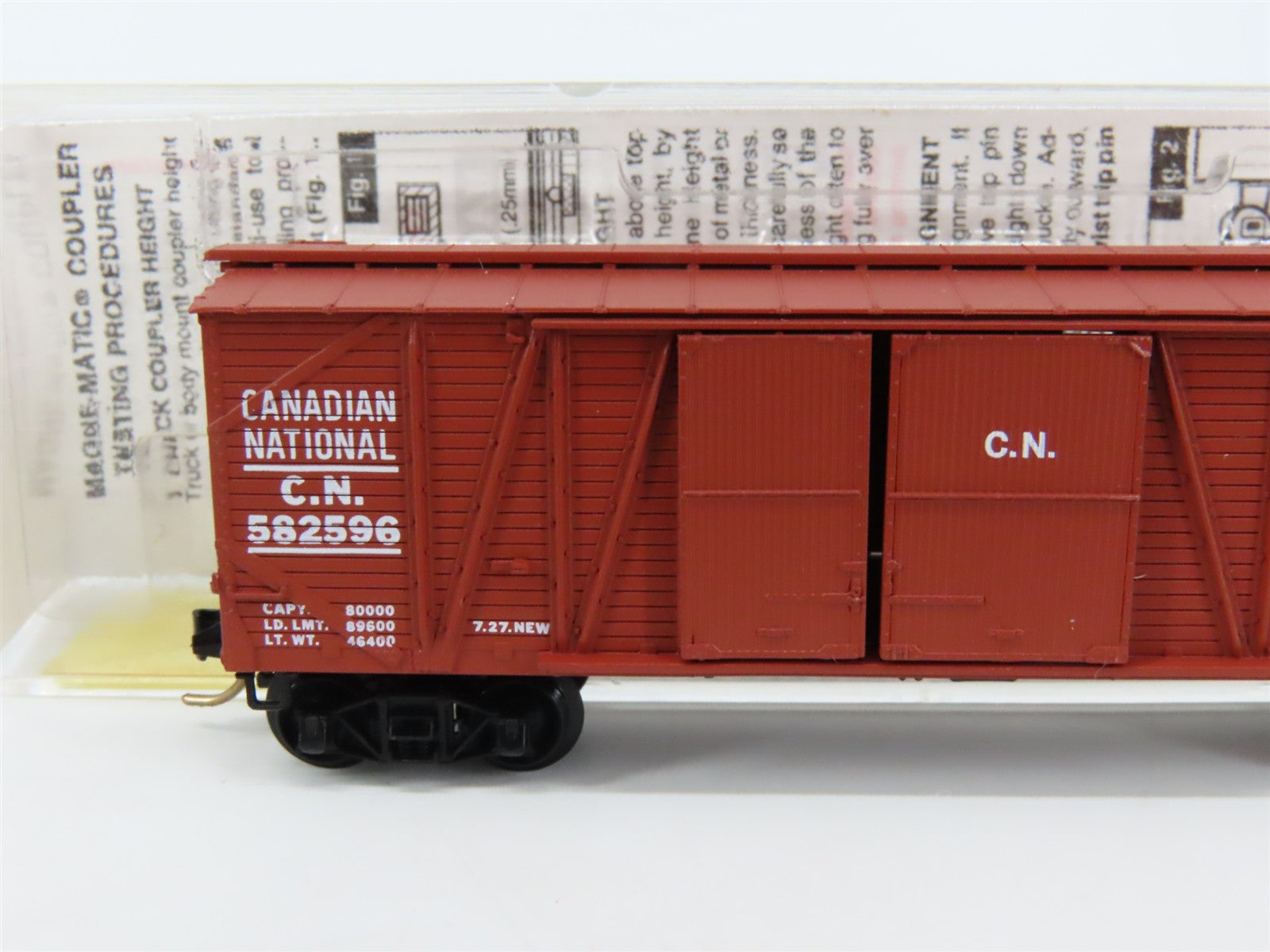 N Scale Micro-Trains MTL 29070 Canadian National 40' Outside Braced Box Car RTR