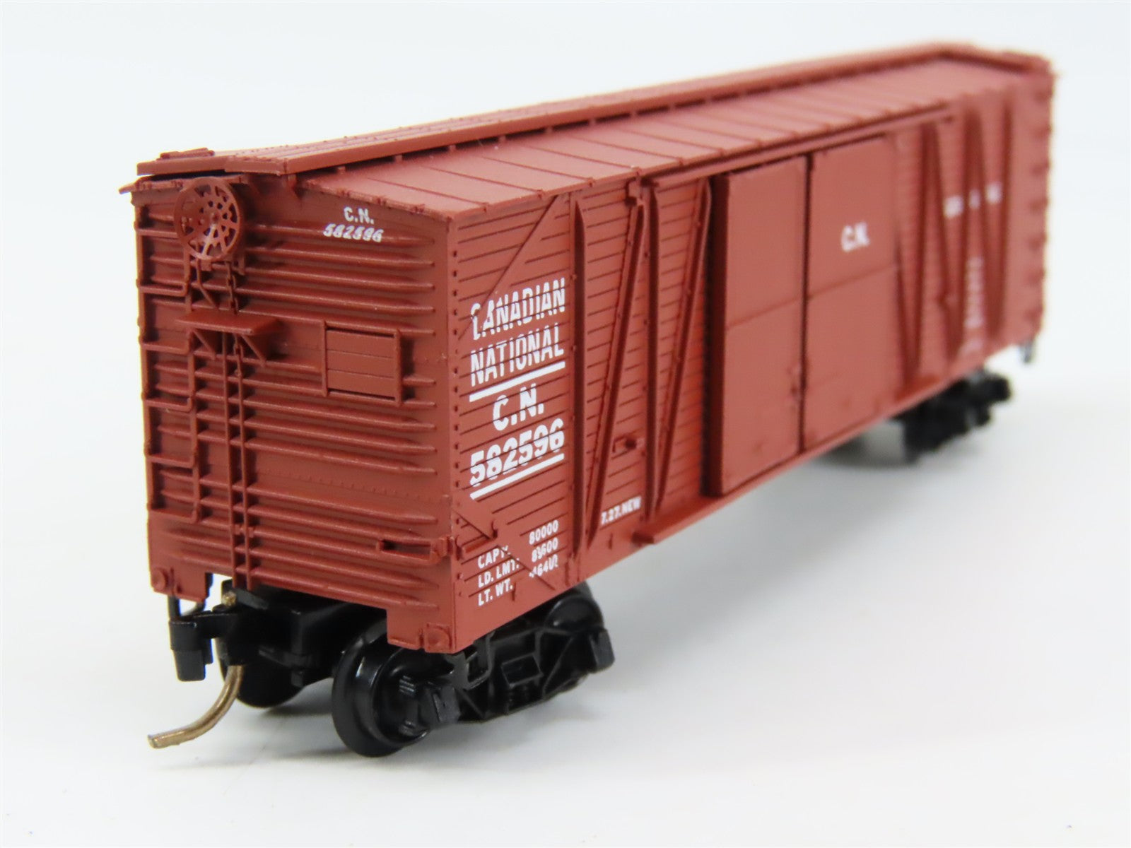 N Scale Micro-Trains MTL 29070 Canadian National 40' Outside Braced Box Car RTR