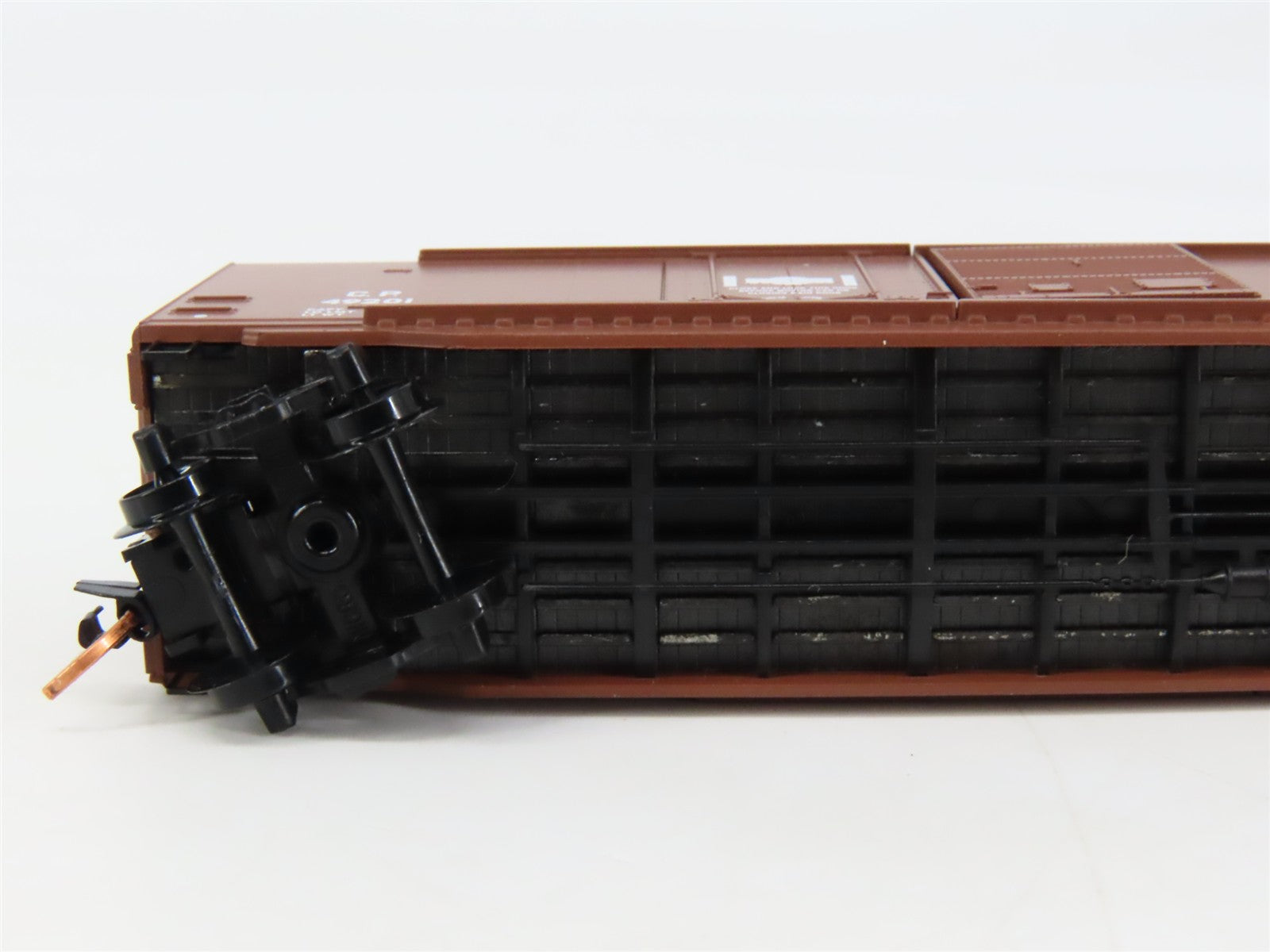 N Scale Micro-Trains MTL 33140 CP Canadian Pacific 50' Box Car 49201 RTR