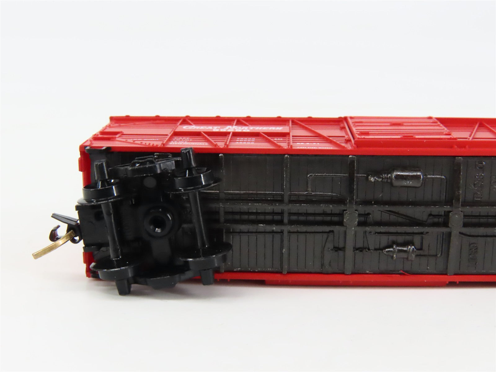 N Scale Micro-Trains MTL 35020 GN Great Northern 40' Stock/Cattle Car 55256 RTR